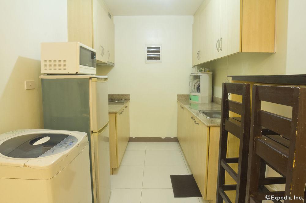 Airport Apartments Manila
