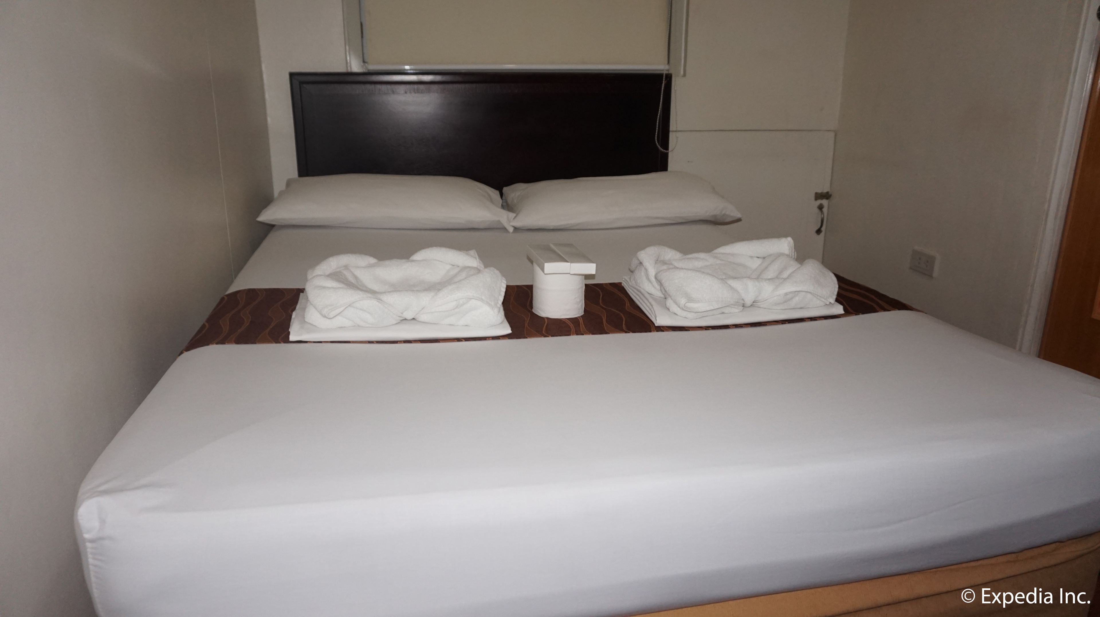 DG Budget Hotel Naia by OYO