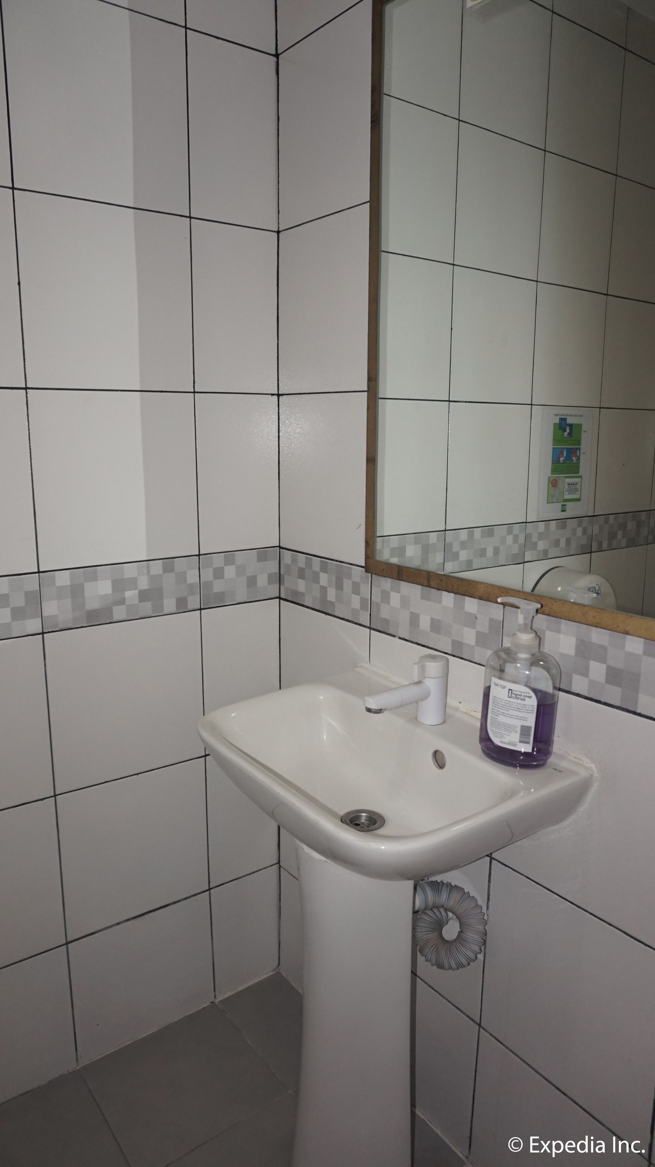 DG Budget Hotel Naia by OYO