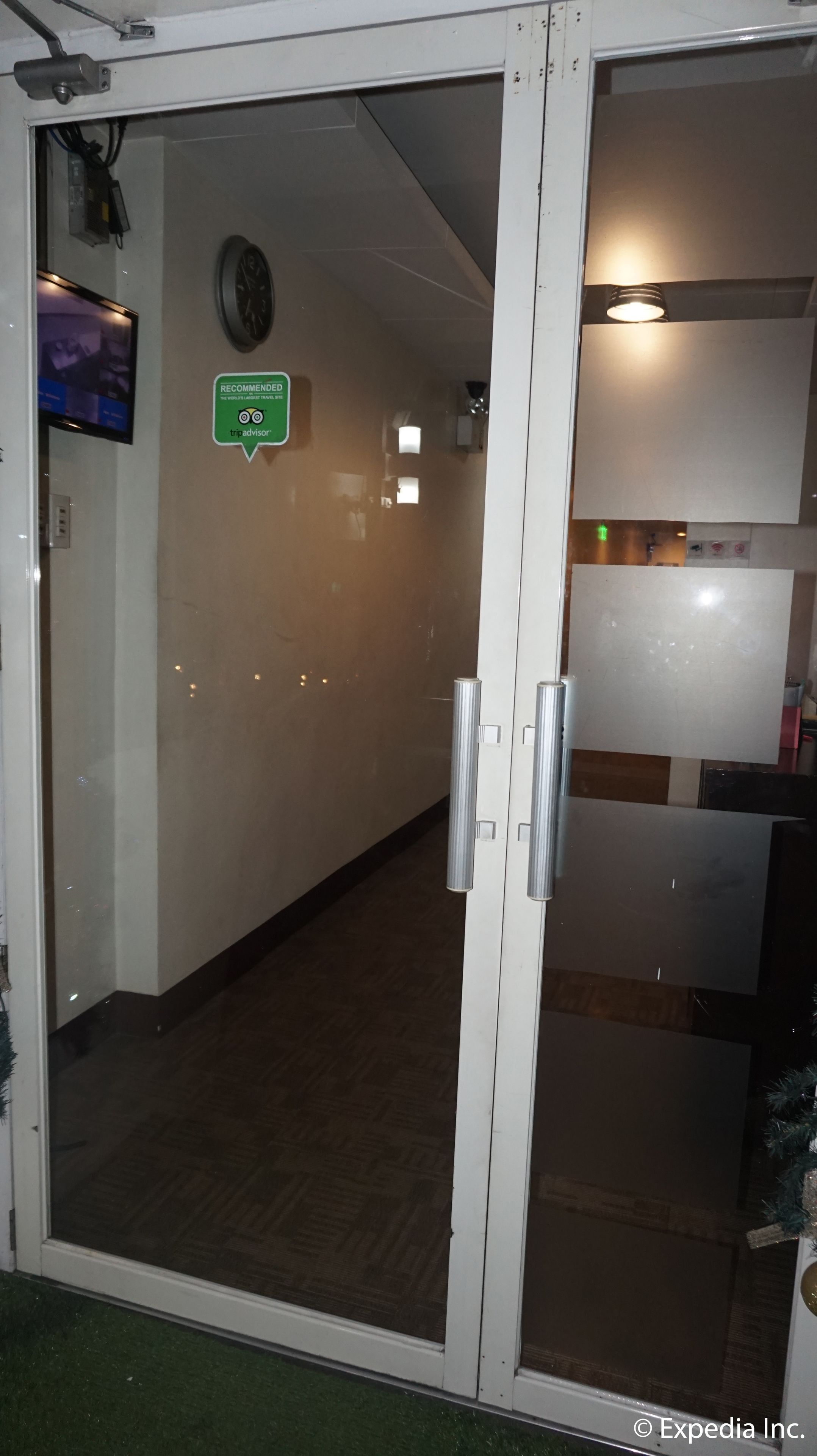 DG Budget Hotel Naia by OYO