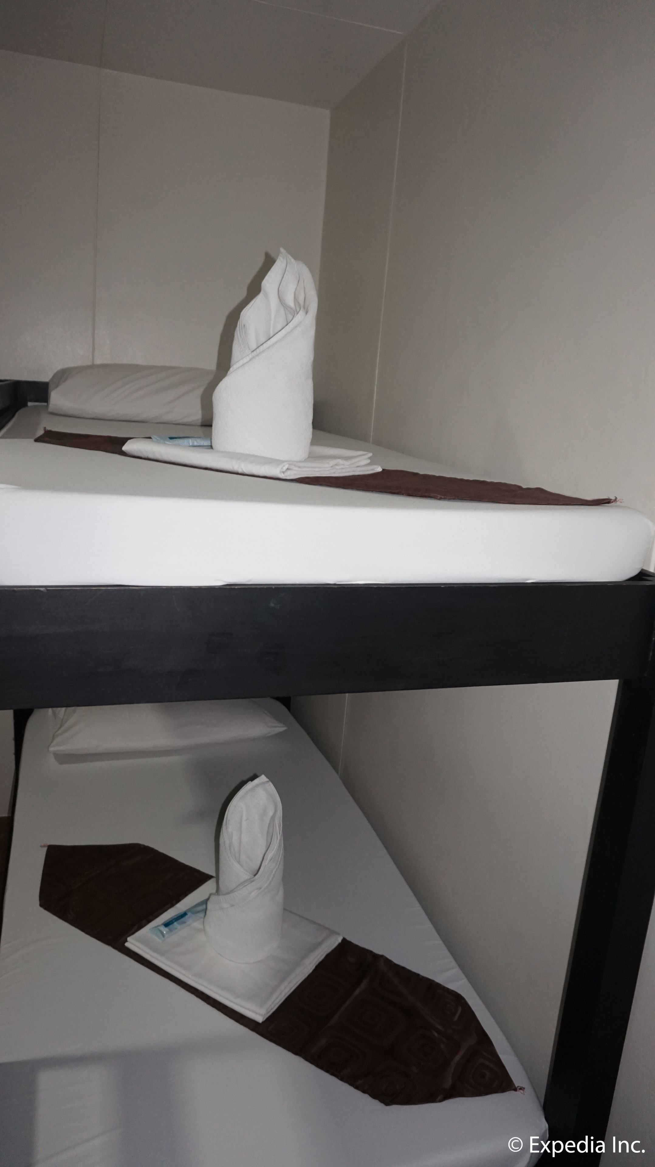 DG Budget Hotel Naia by OYO