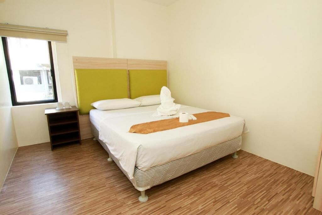 DG Budget Hotel Naia by OYO