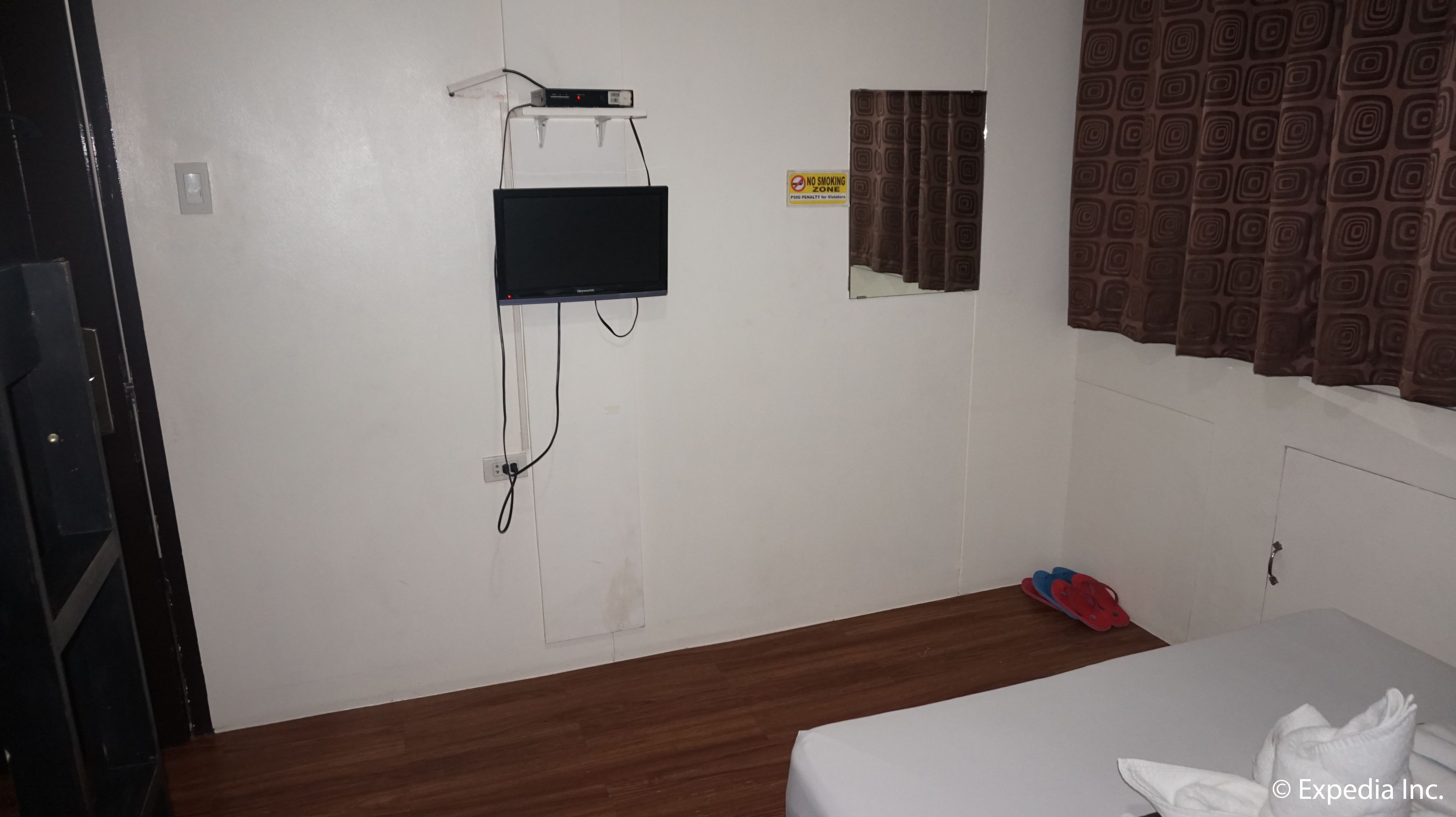 DG Budget Hotel Naia by OYO