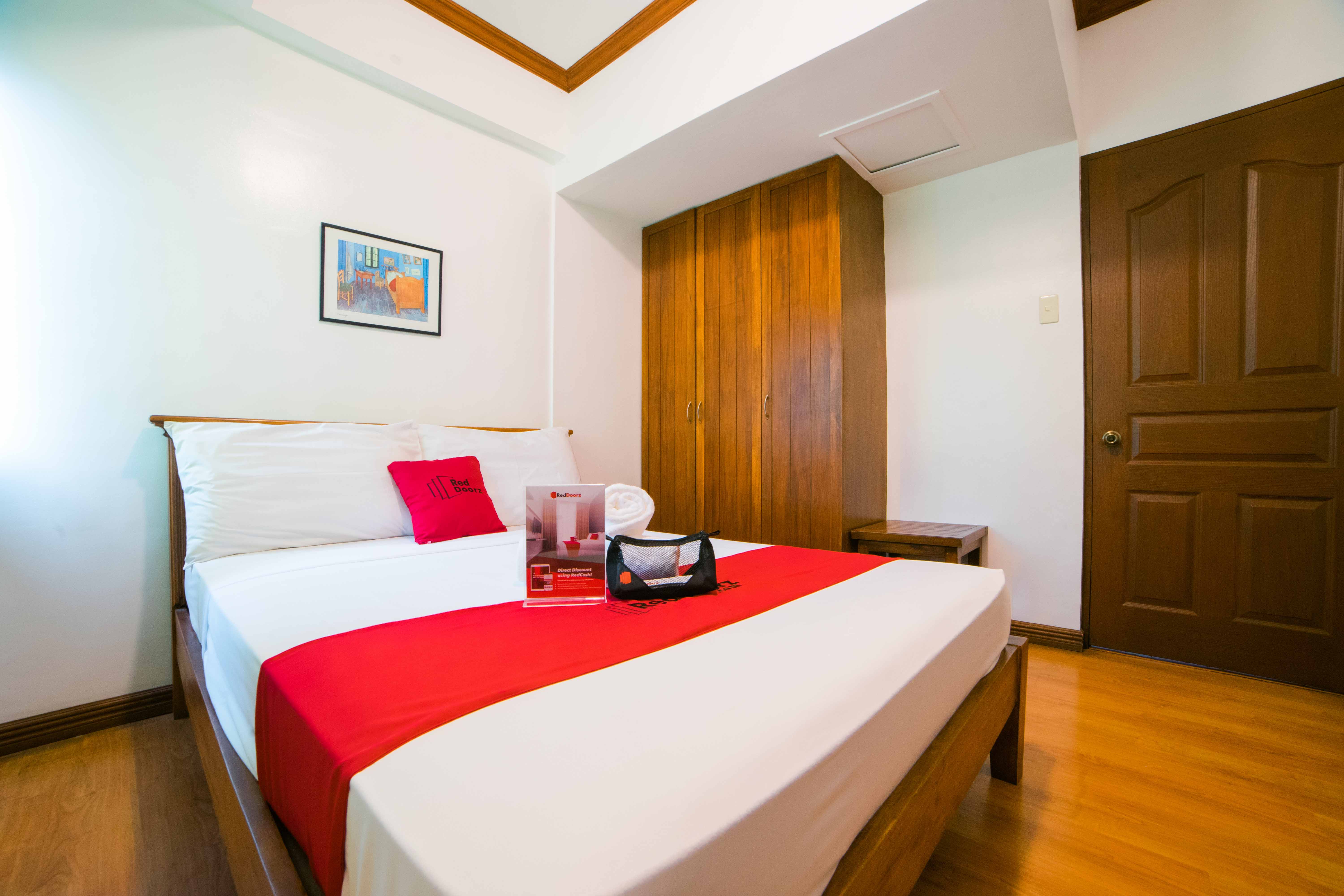 Isabelle Royale Hotel by RedDoorz