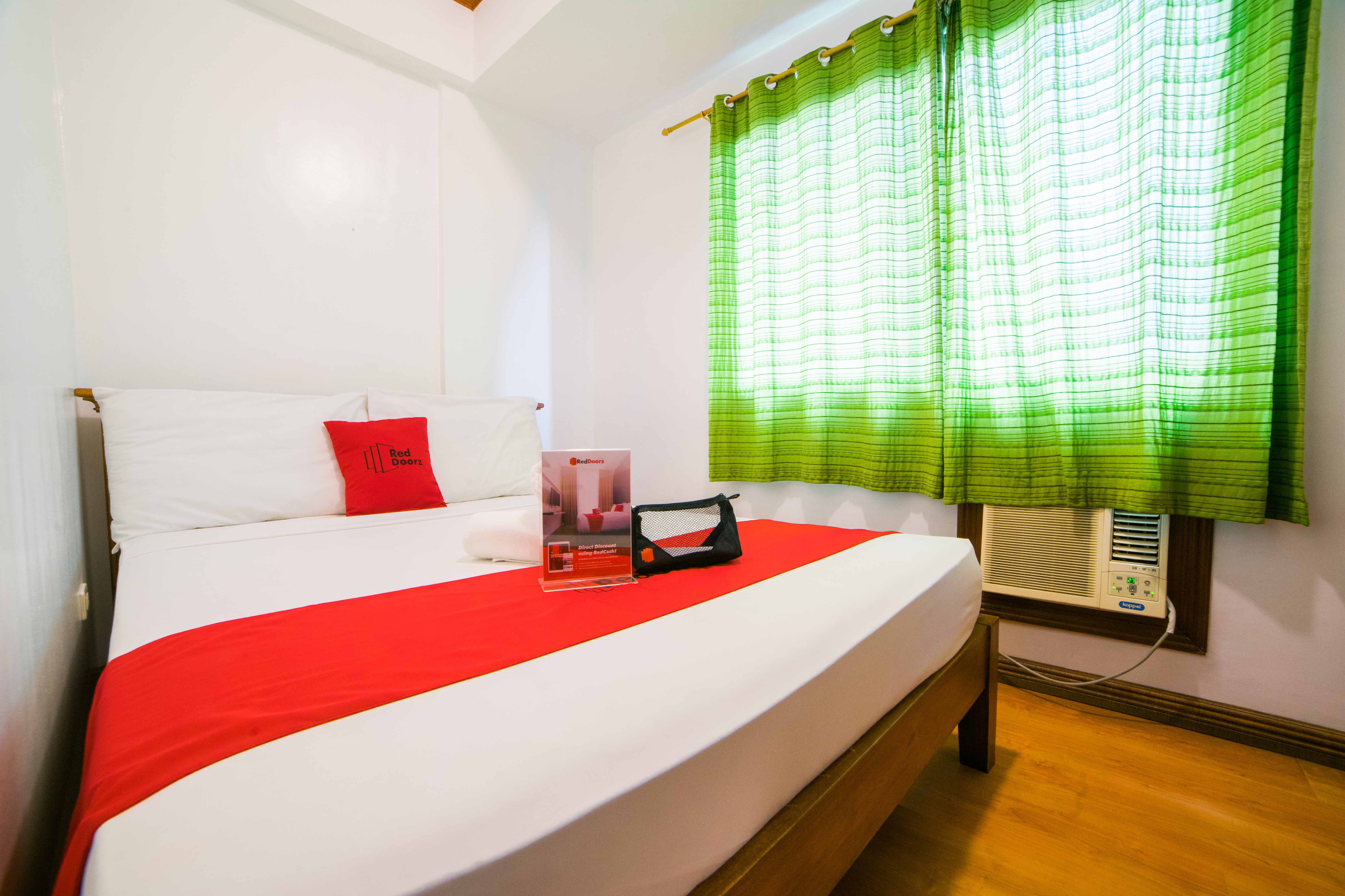 Isabelle Royale Hotel by RedDoorz