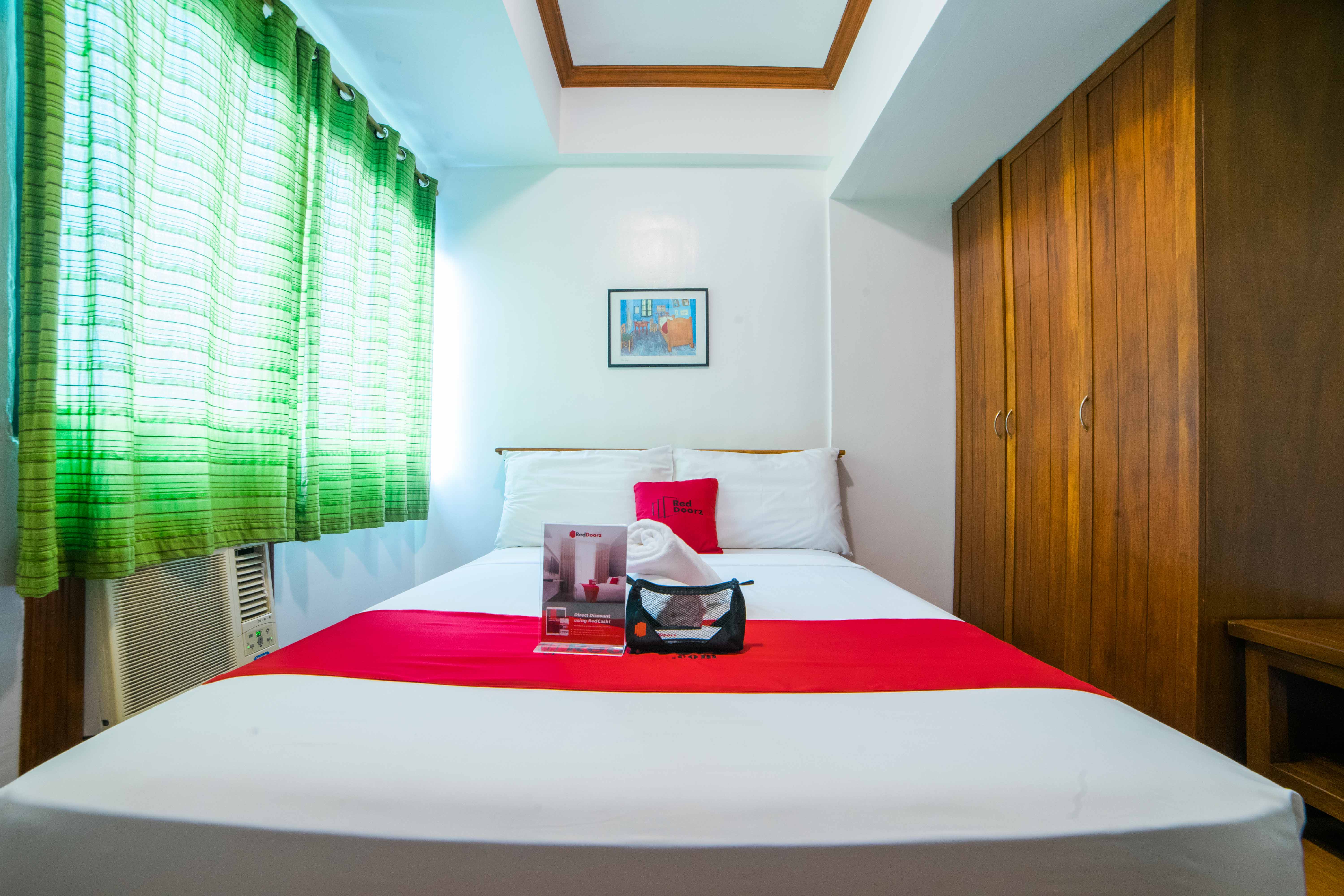 Isabelle Royale Hotel by RedDoorz