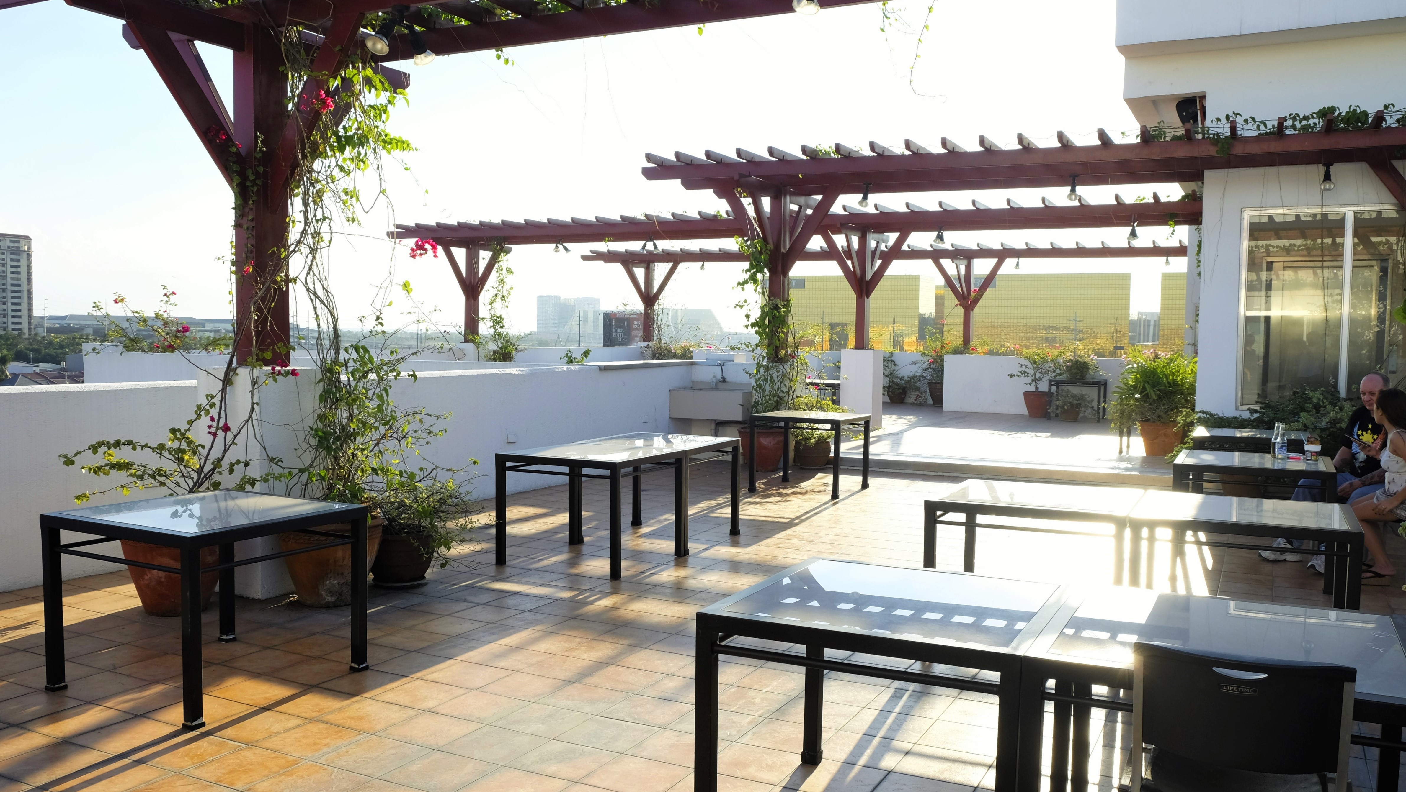 Nichols Airport Hotel by ZEN Rooms