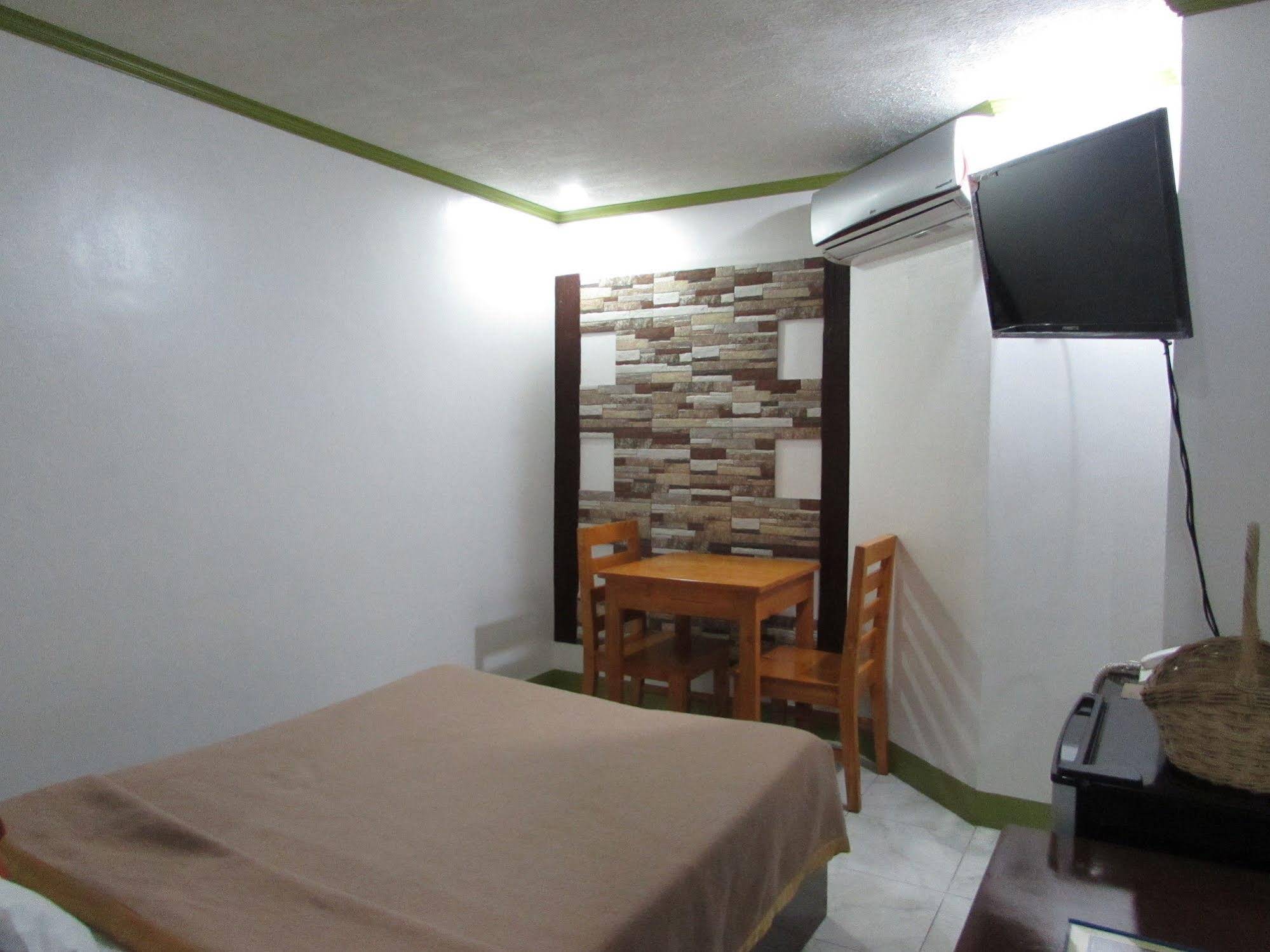 Oyster Plaza Hotel