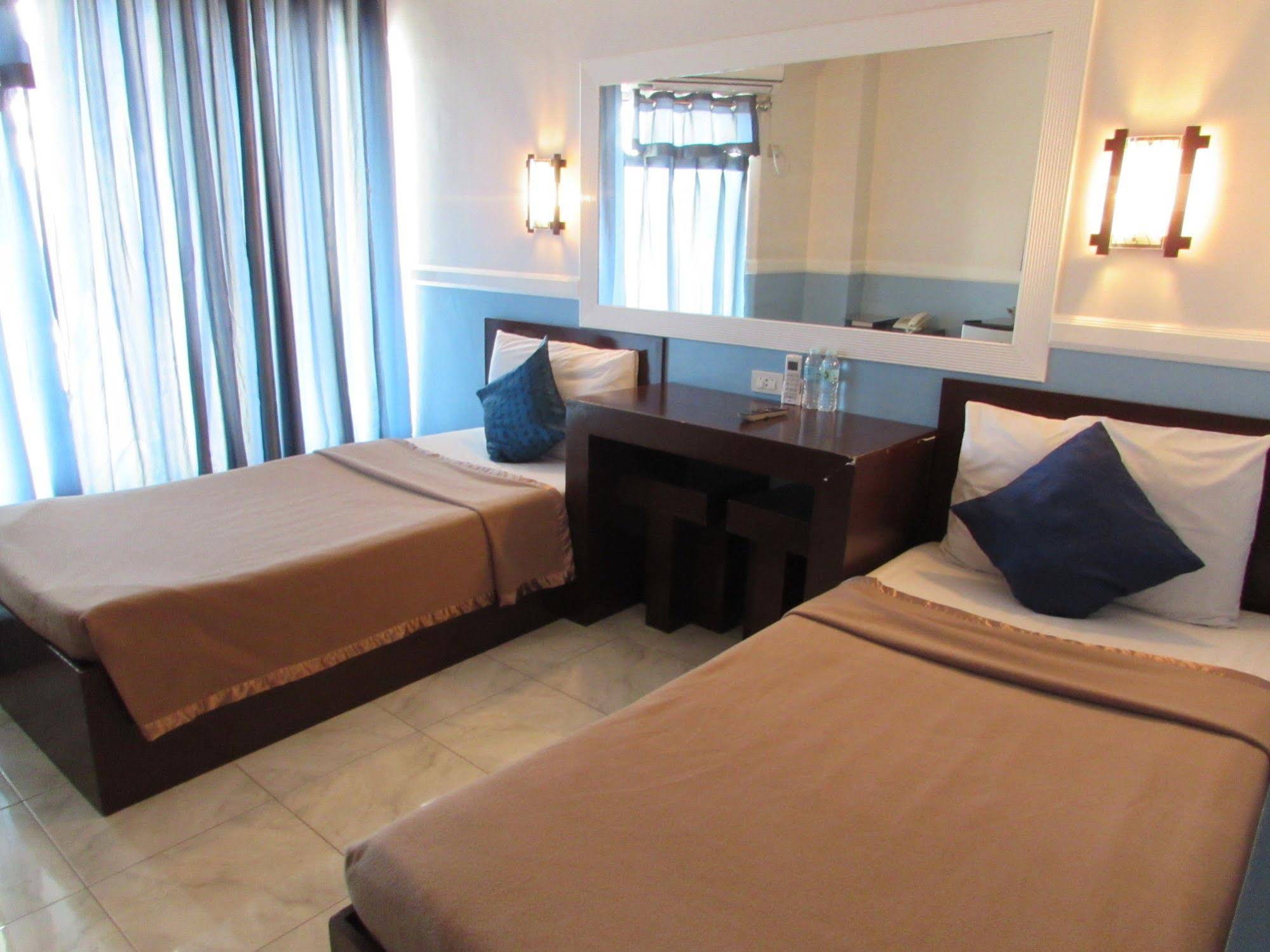 Oyster Plaza Hotel