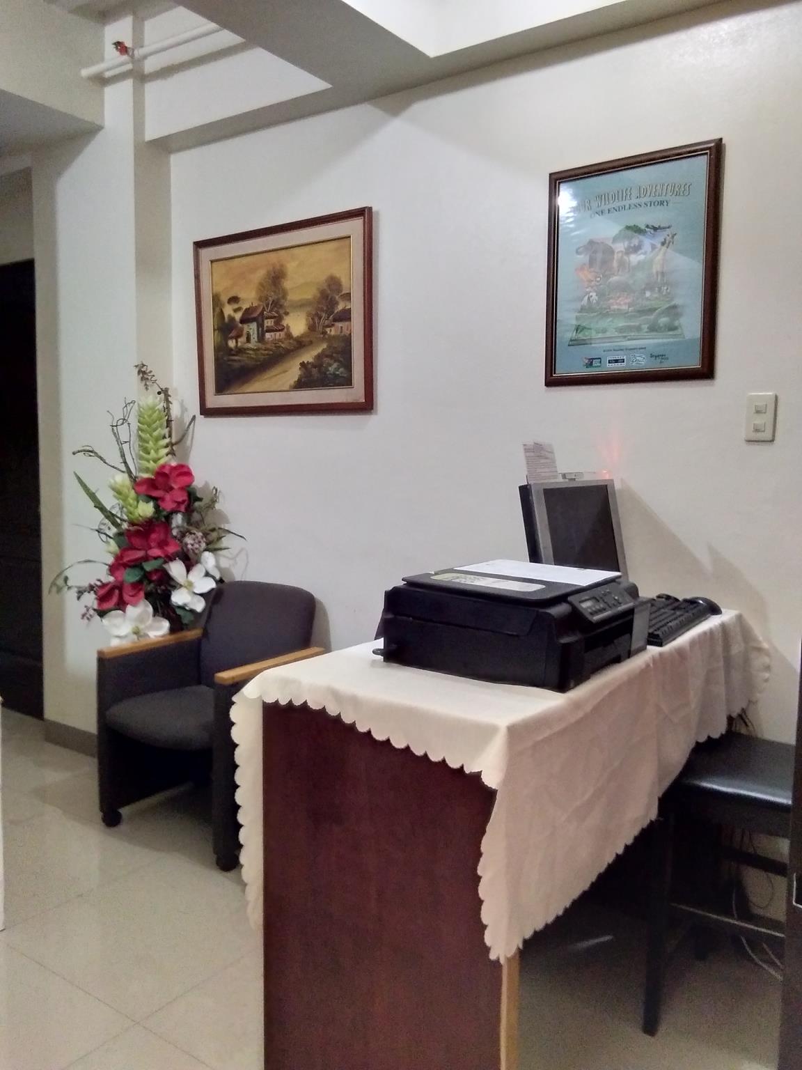 Precious Kassel Travellers Airport GuestHouse