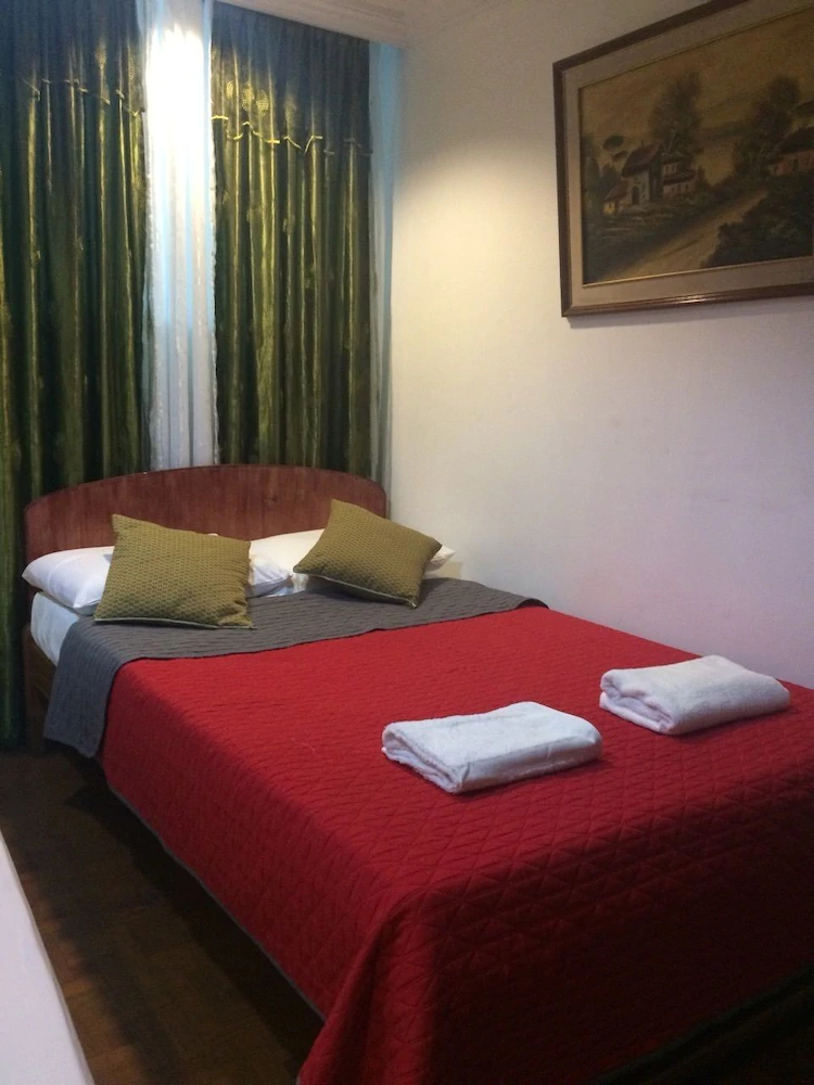Prescious Kassel Airport Condotel