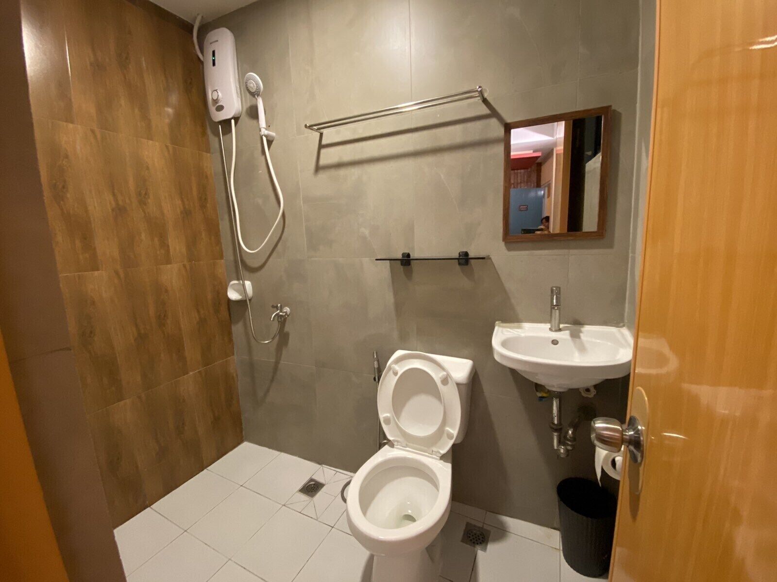Rain Airport Bnb