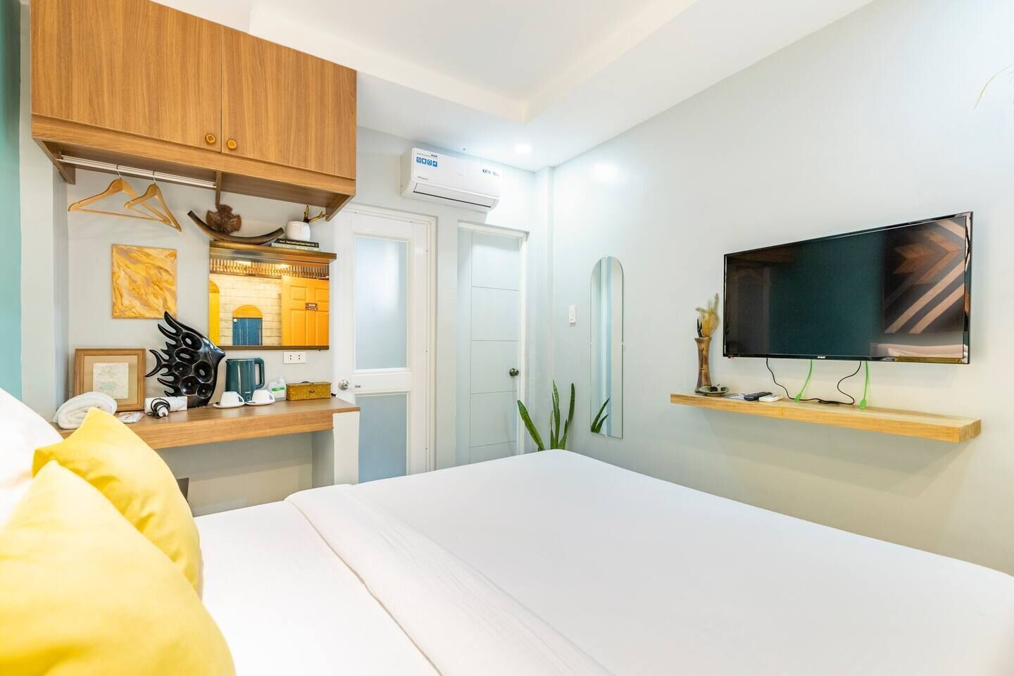 Rain Airport Bnb