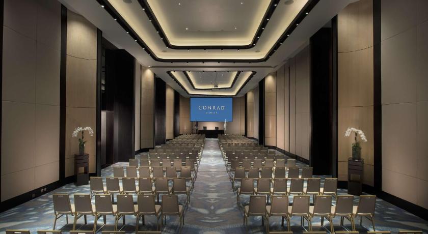 Conrad Manila