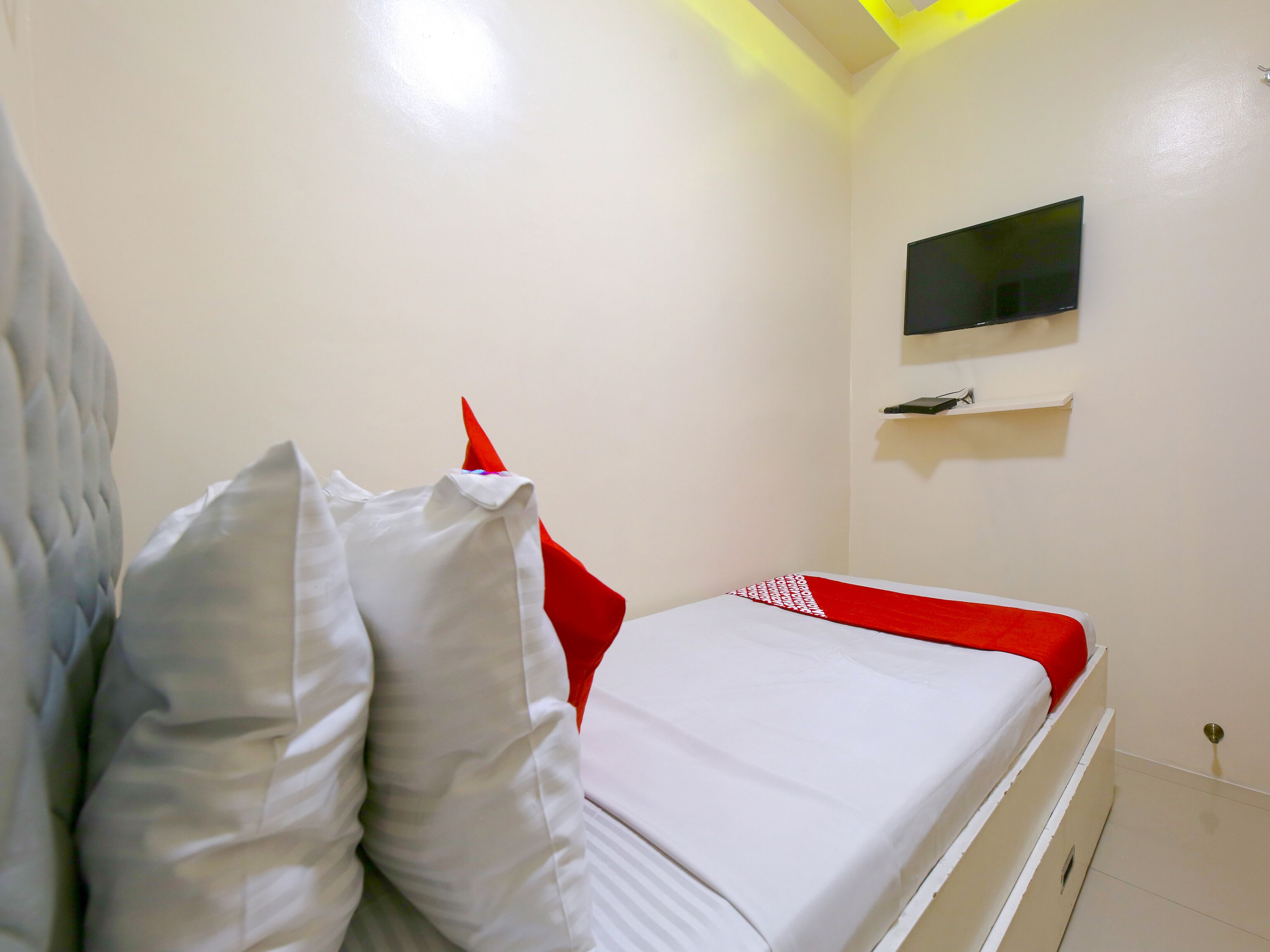 Freemont Place by OYO Rooms