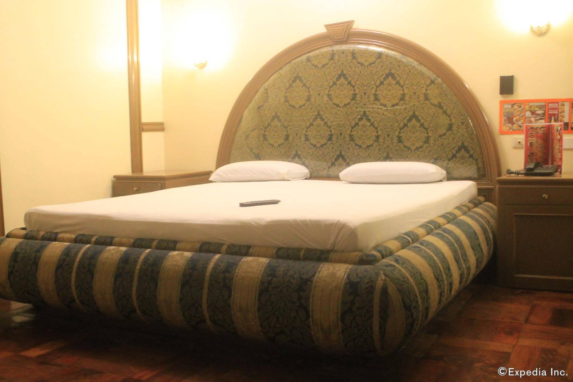 Halina Drive Inn Hotel - Pasay