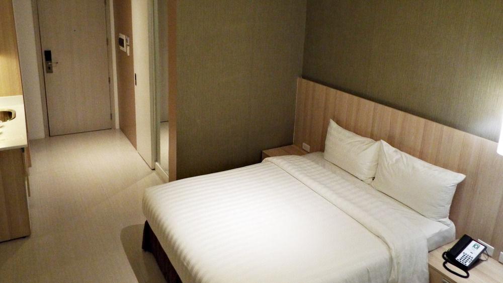 Hotel 101