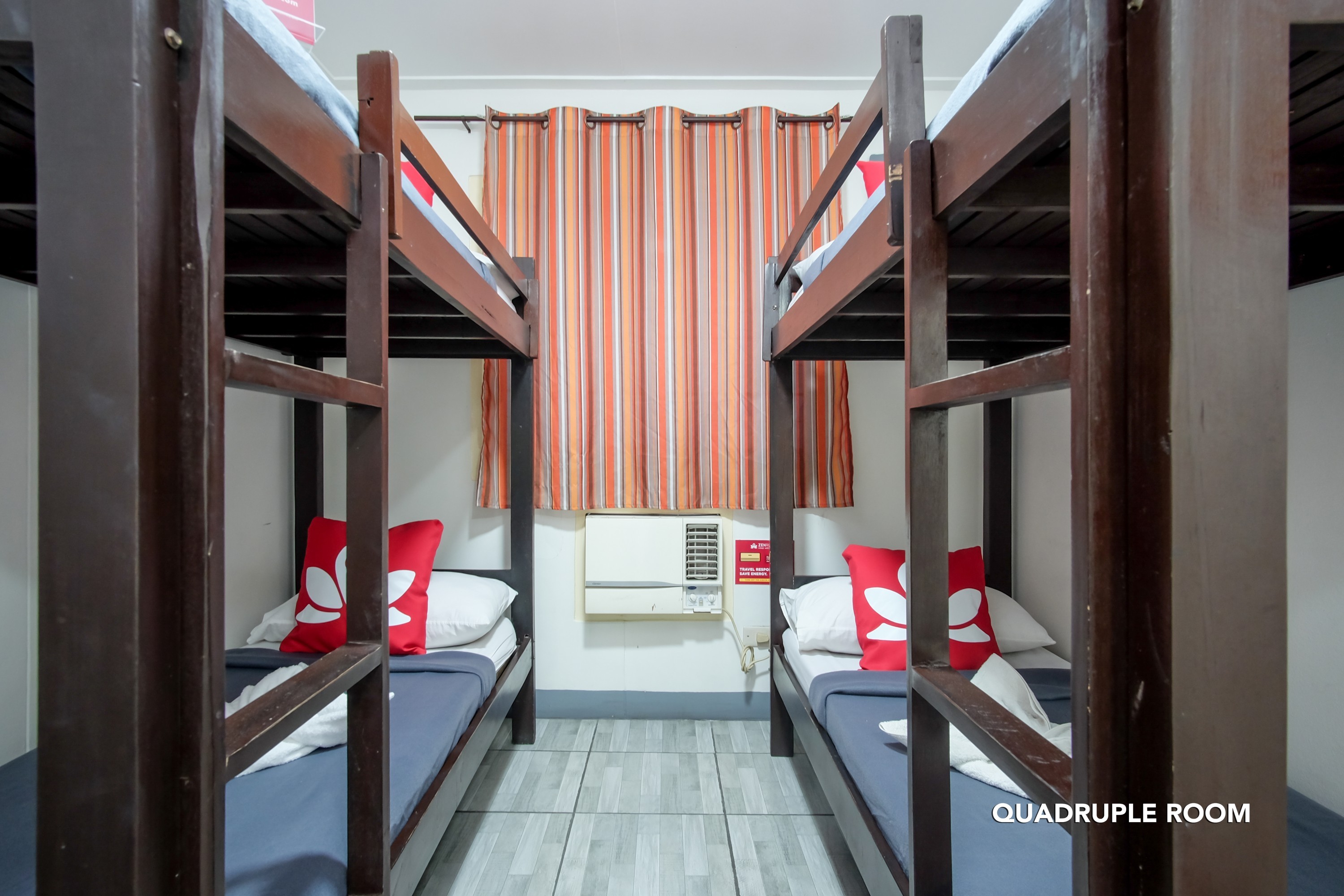 OYO 841 Metro Deluxe Residences