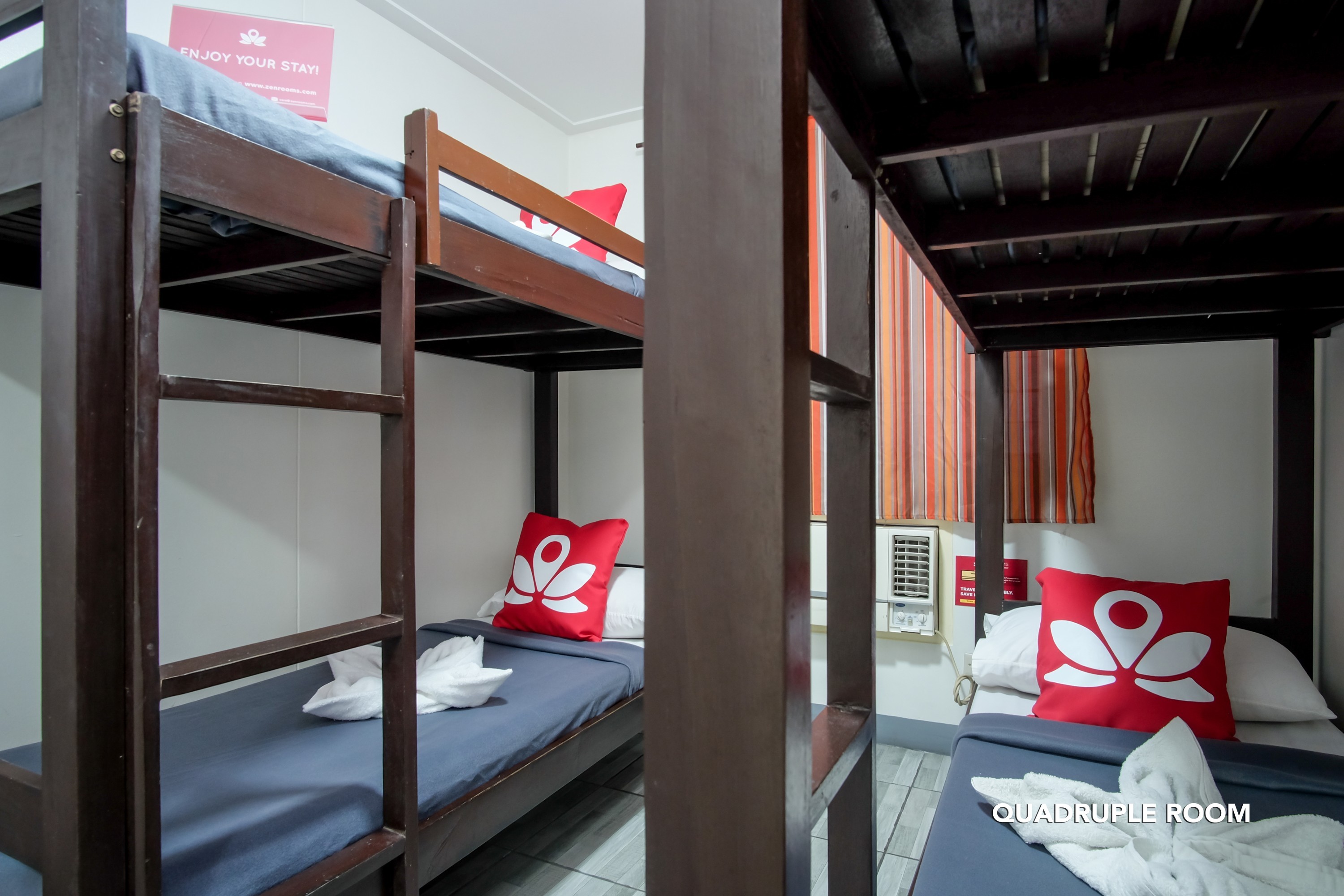 OYO 841 Metro Deluxe Residences