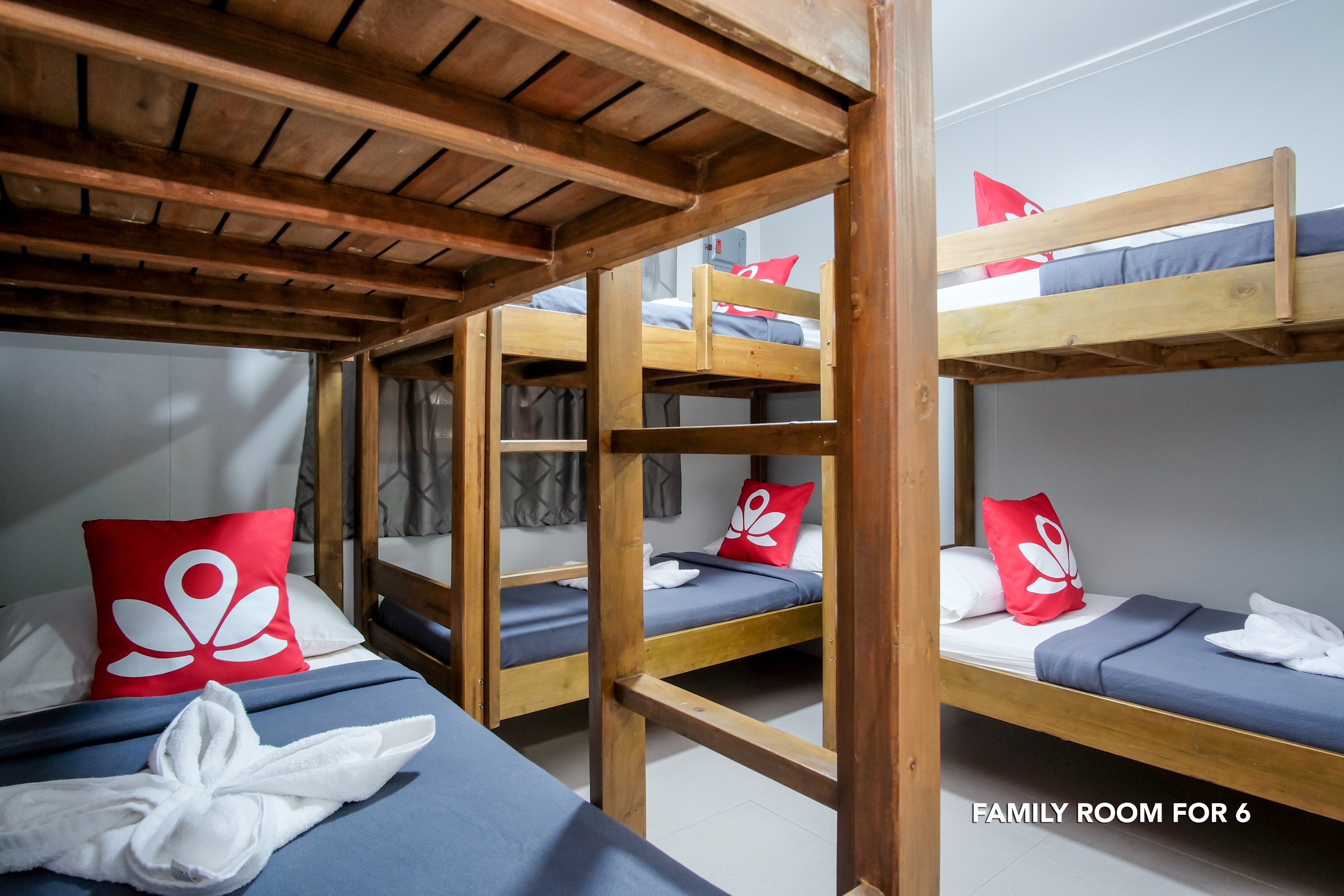 OYO 841 Metro Deluxe Residences