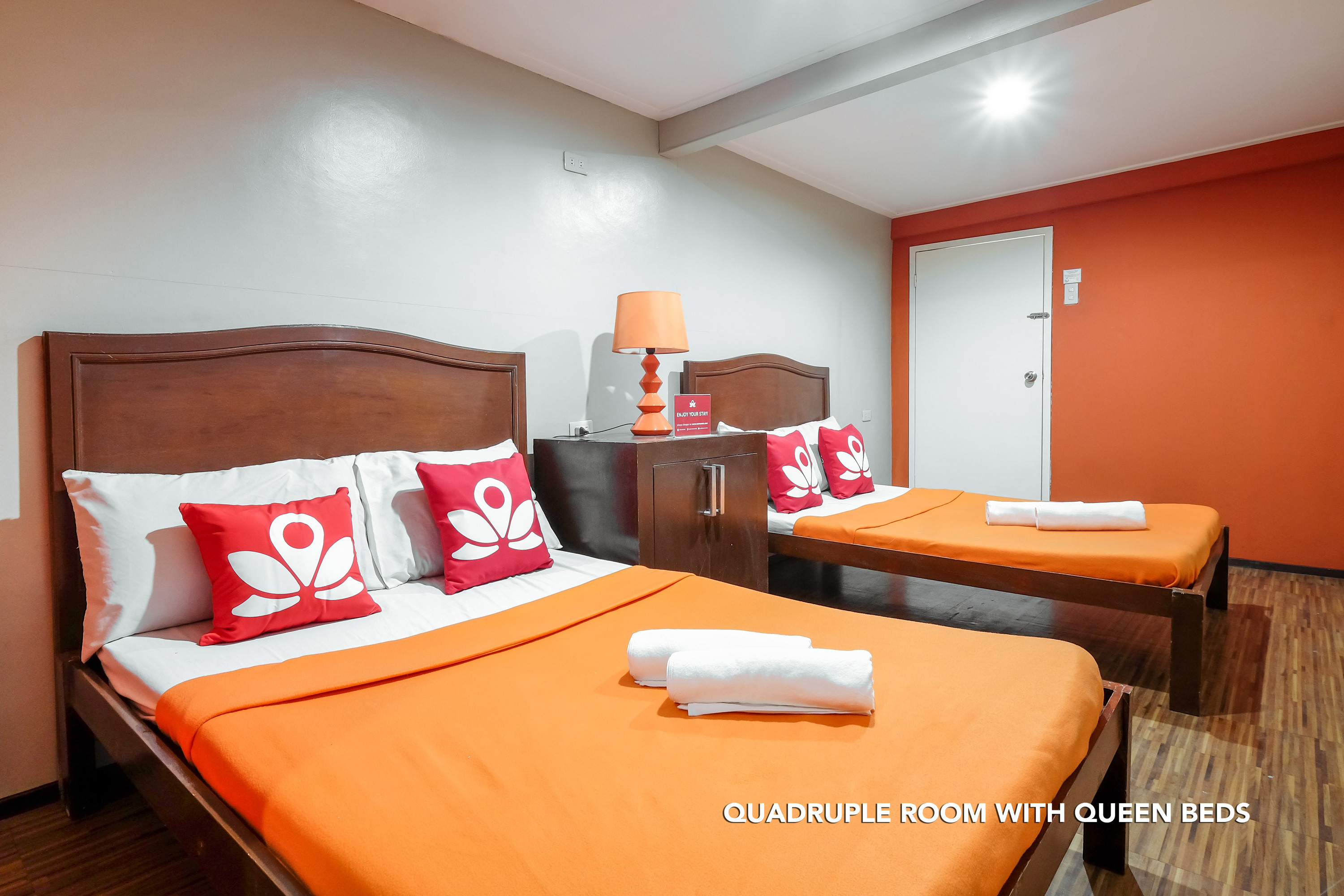 OYO 841 Metro Deluxe Residences