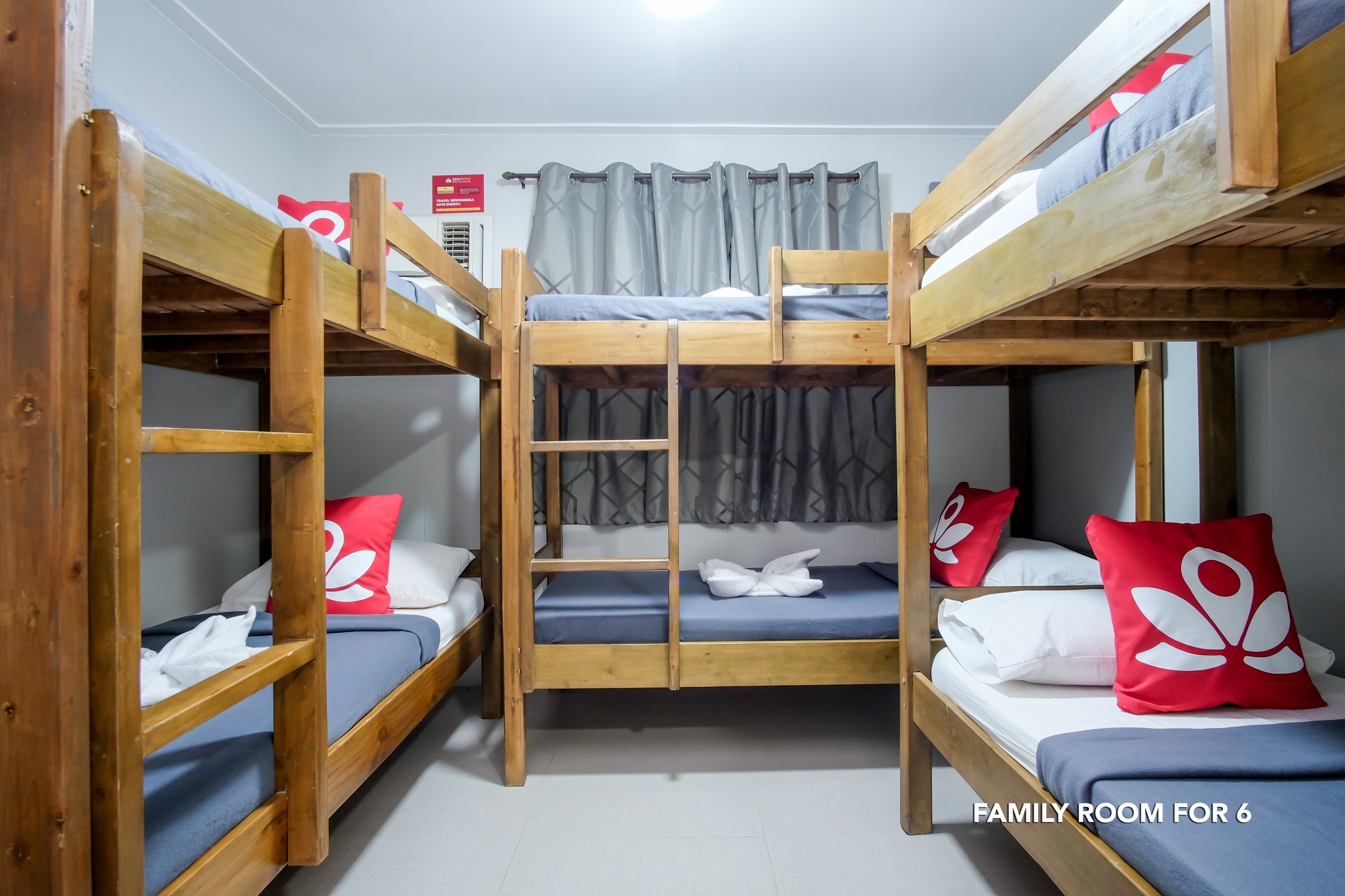OYO 841 Metro Deluxe Residences
