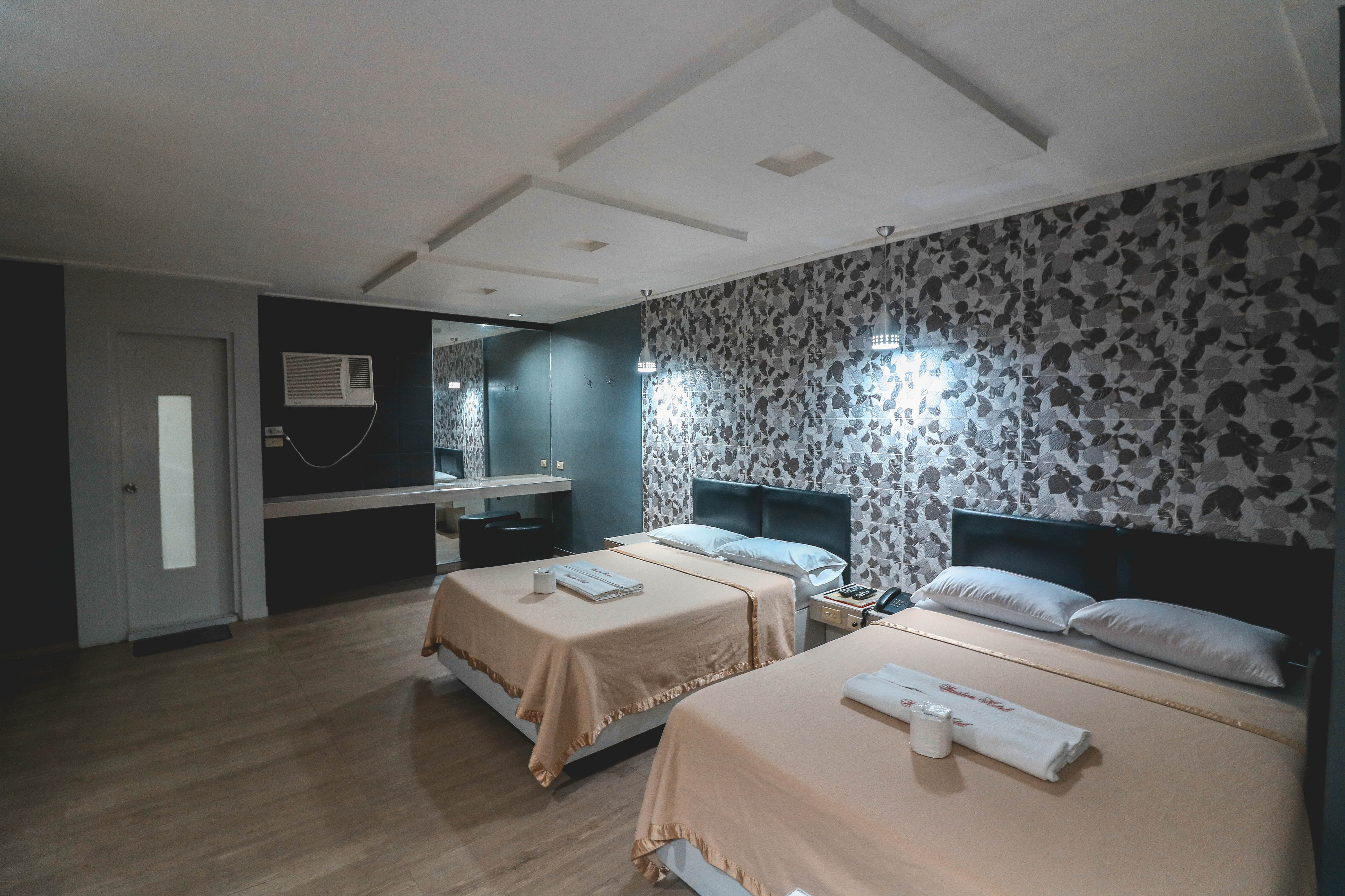 New Winston Hotel