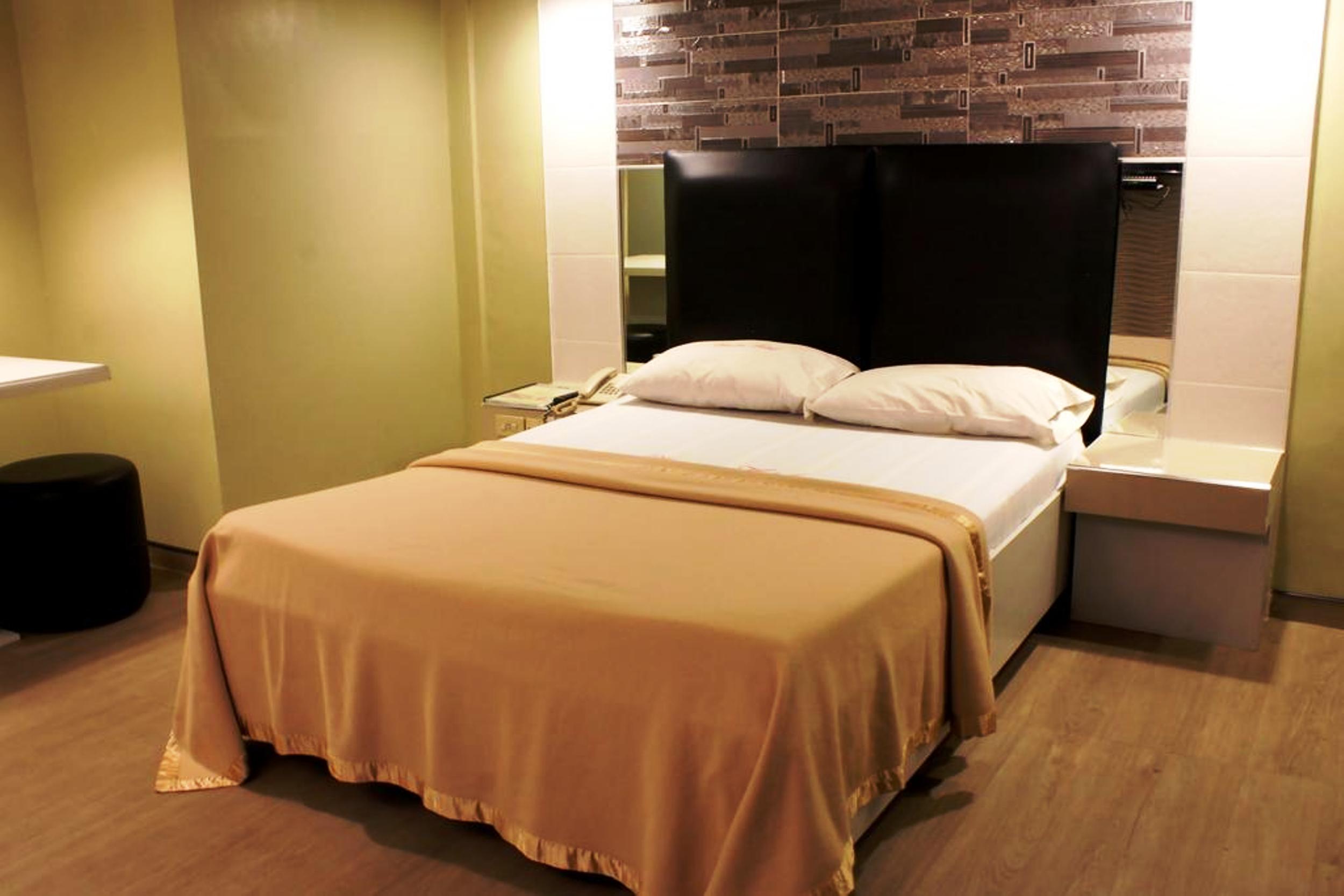 New Winston Hotel