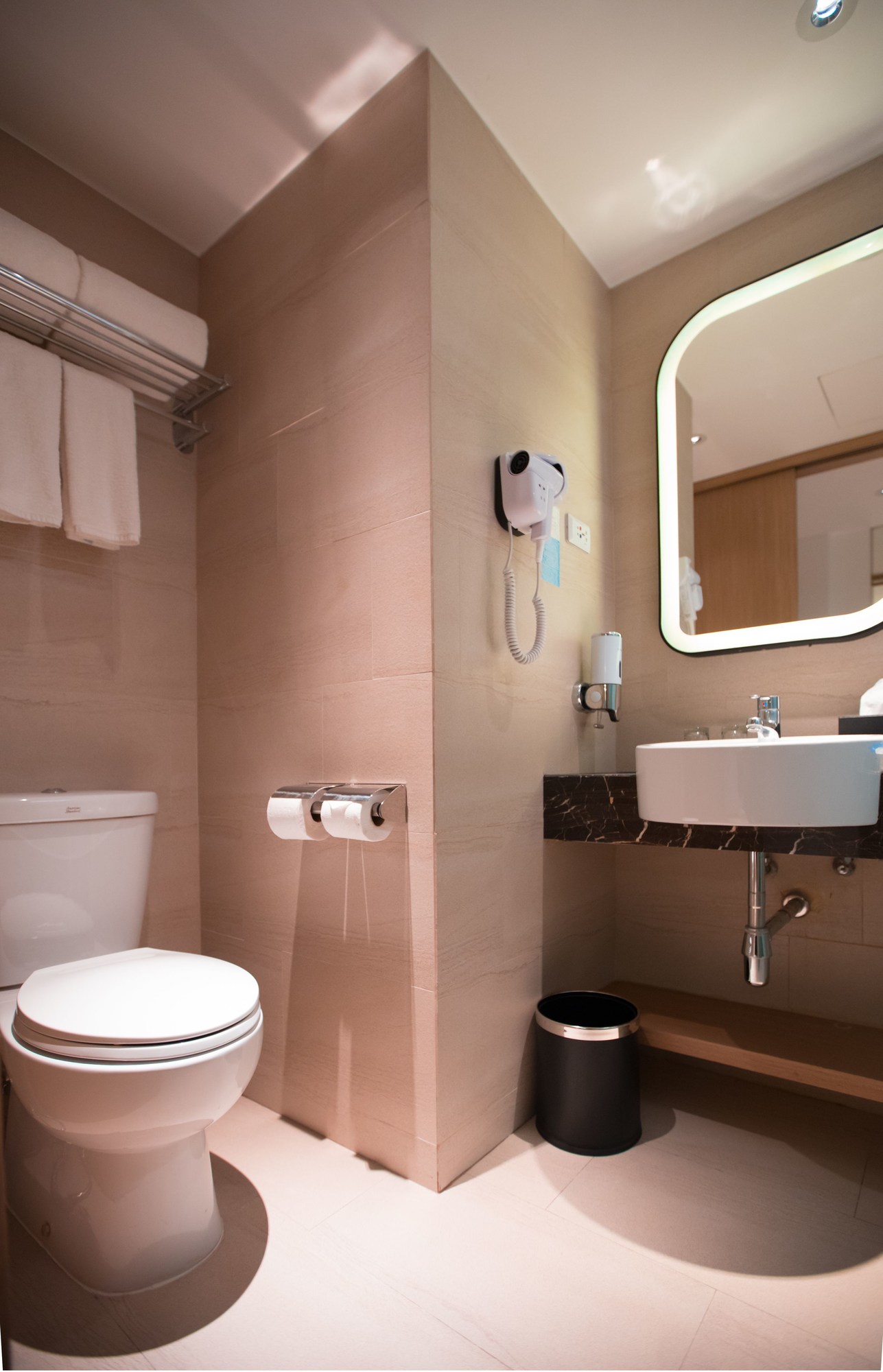 Holiday Inn Express Manila Newport City
