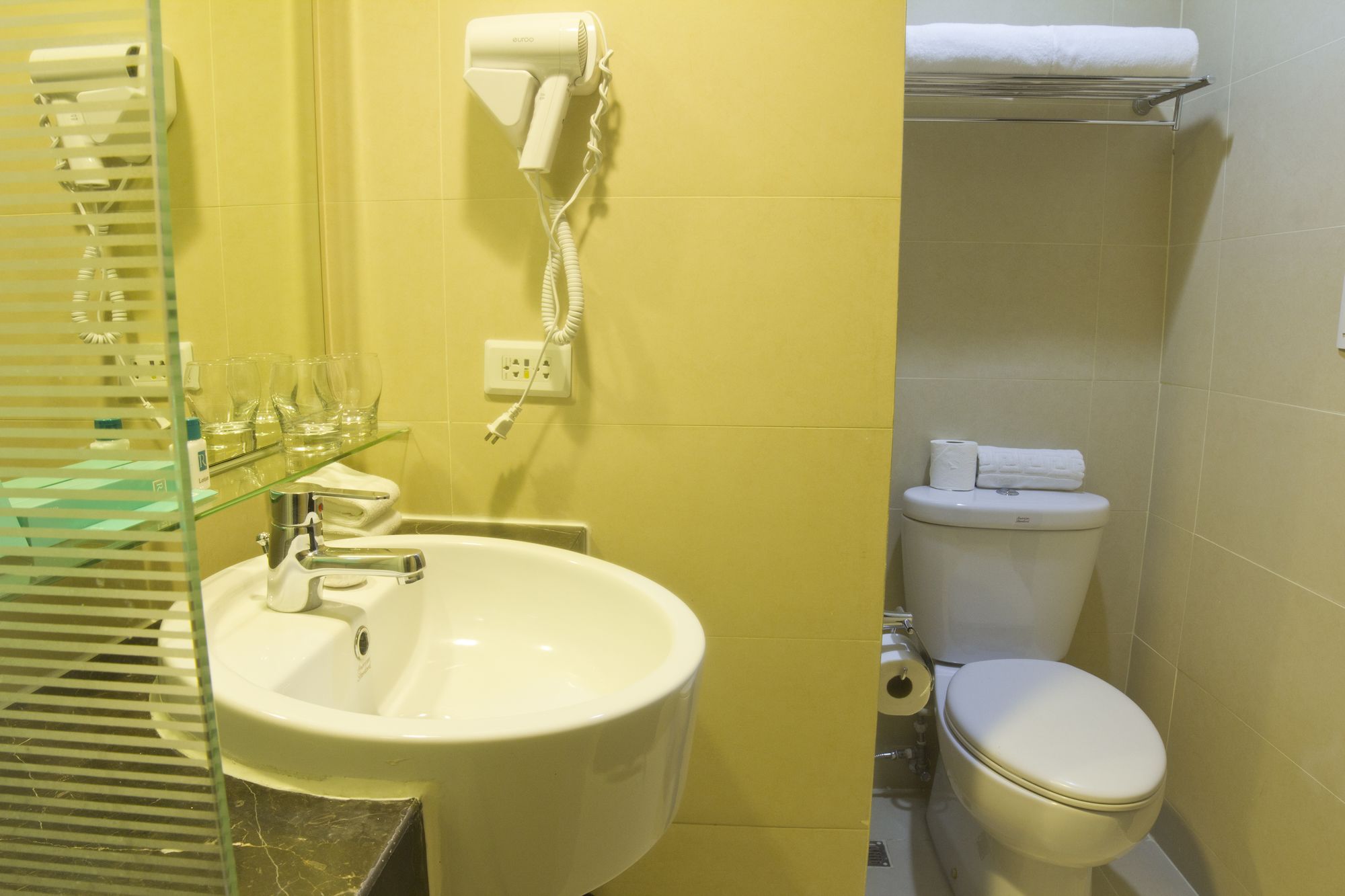 Holiday Inn Express Manila Newport City