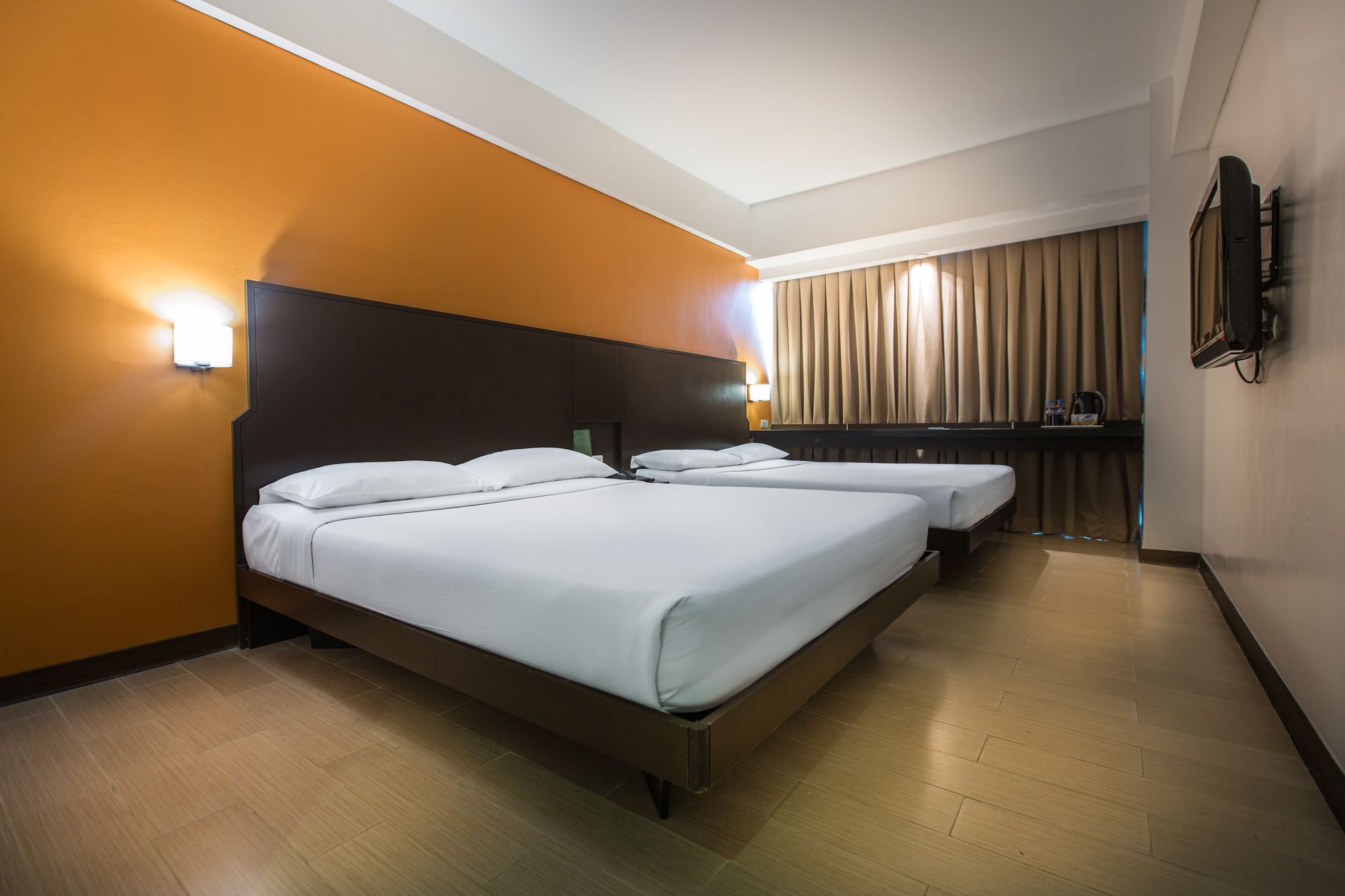 Holiday Inn Express Manila Newport City