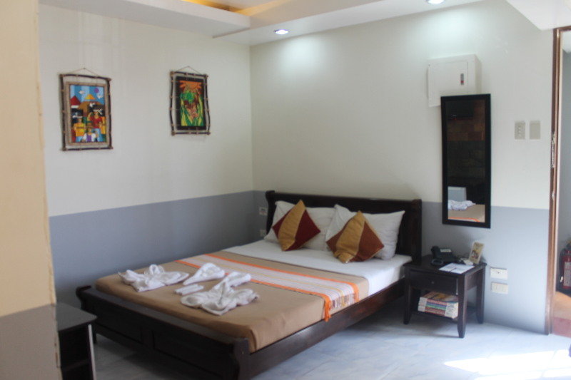 Roger's Place Hotel