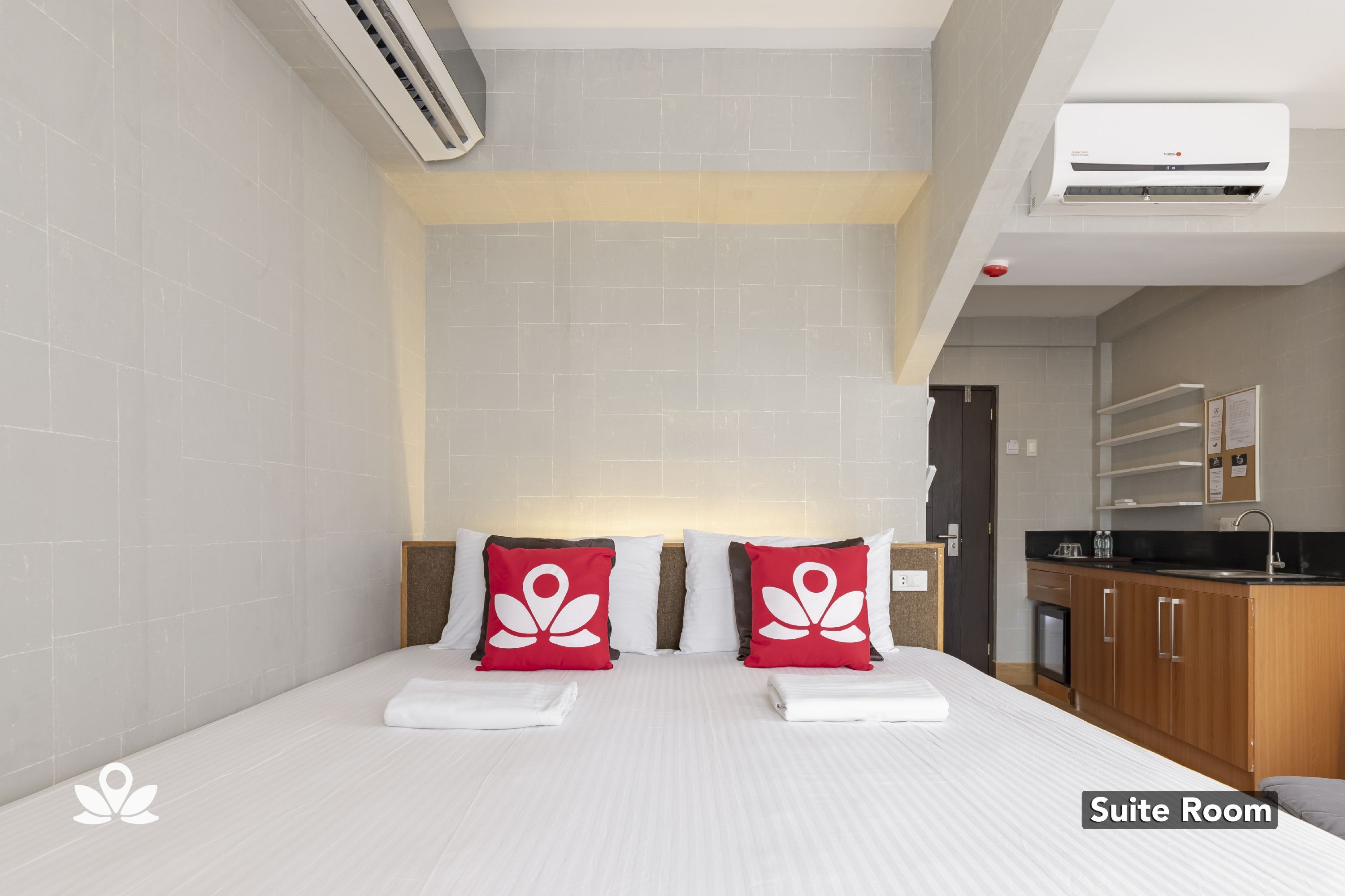 Selah Pods Pasay by ZEN Rooms