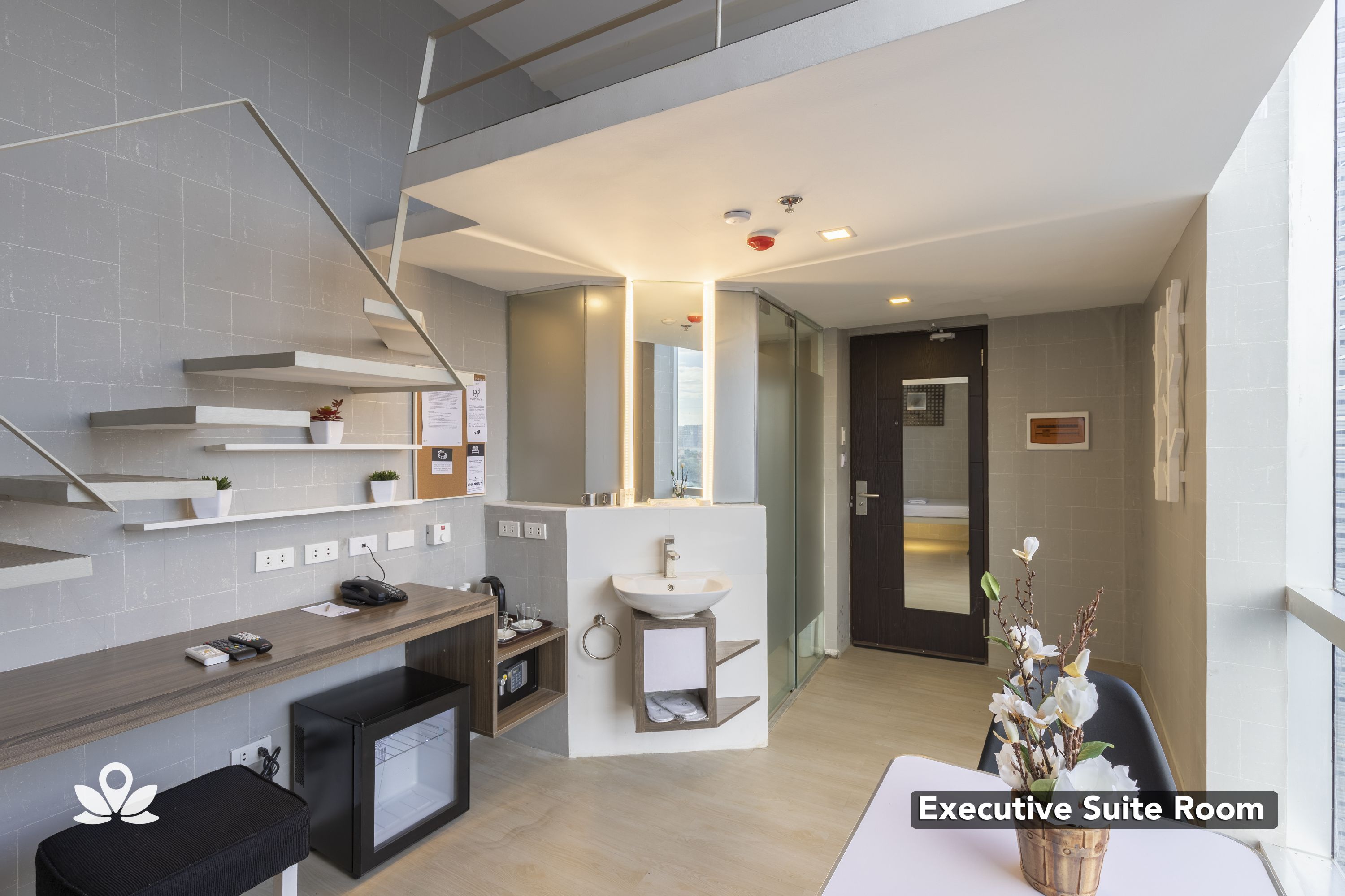 Selah Pods Pasay by ZEN Rooms