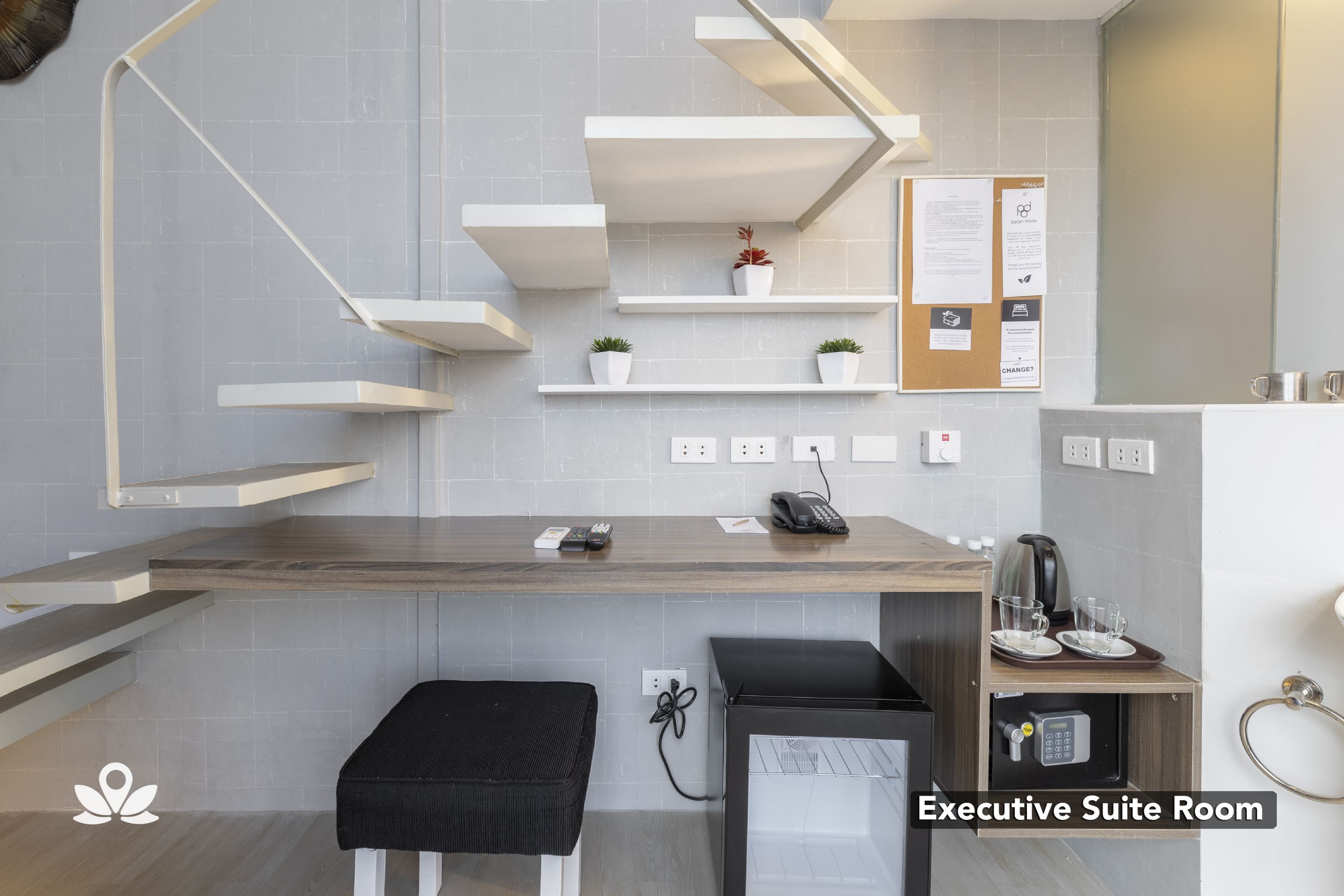 Selah Pods Pasay by ZEN Rooms