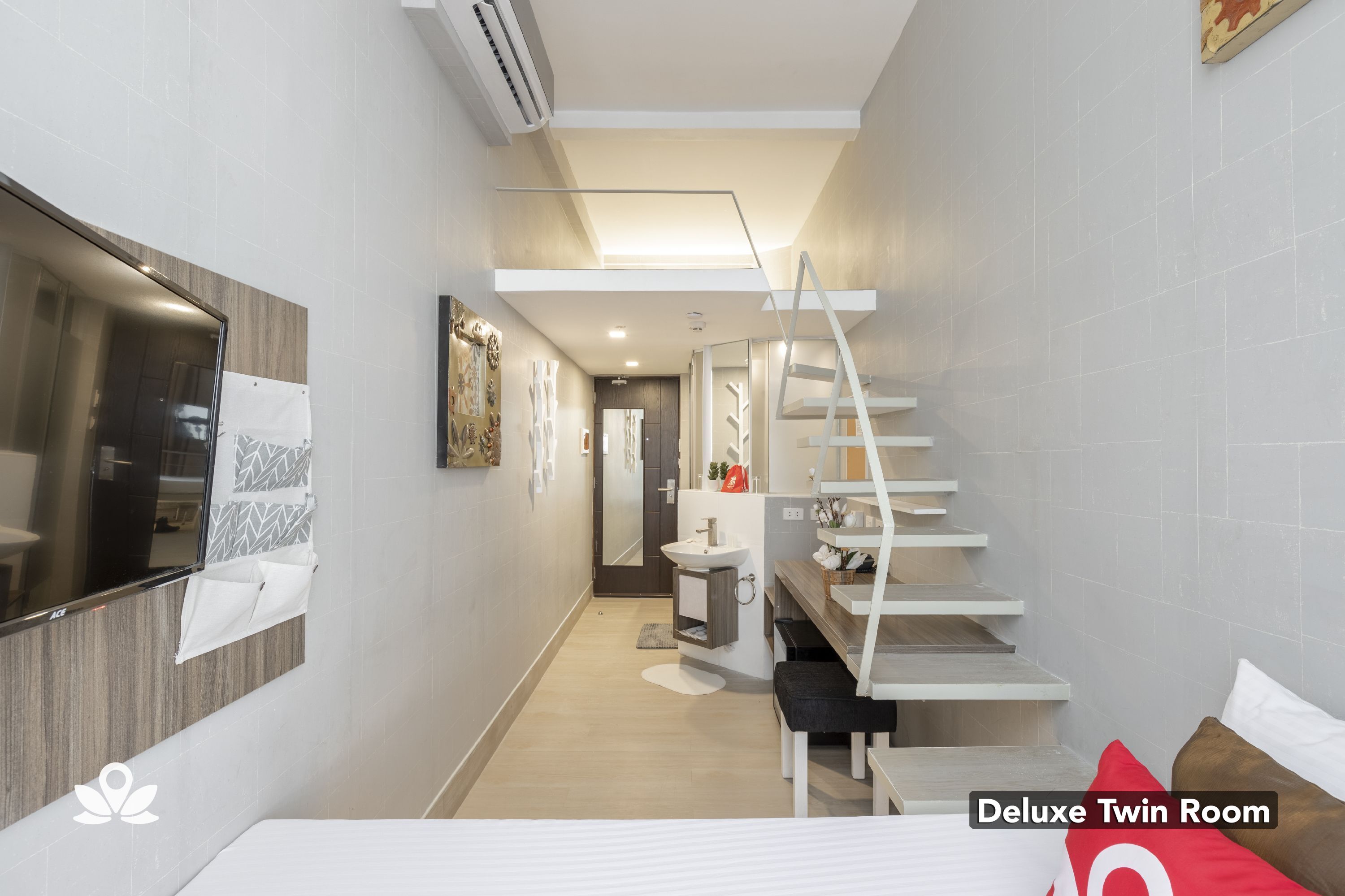 Selah Pods Pasay by ZEN Rooms