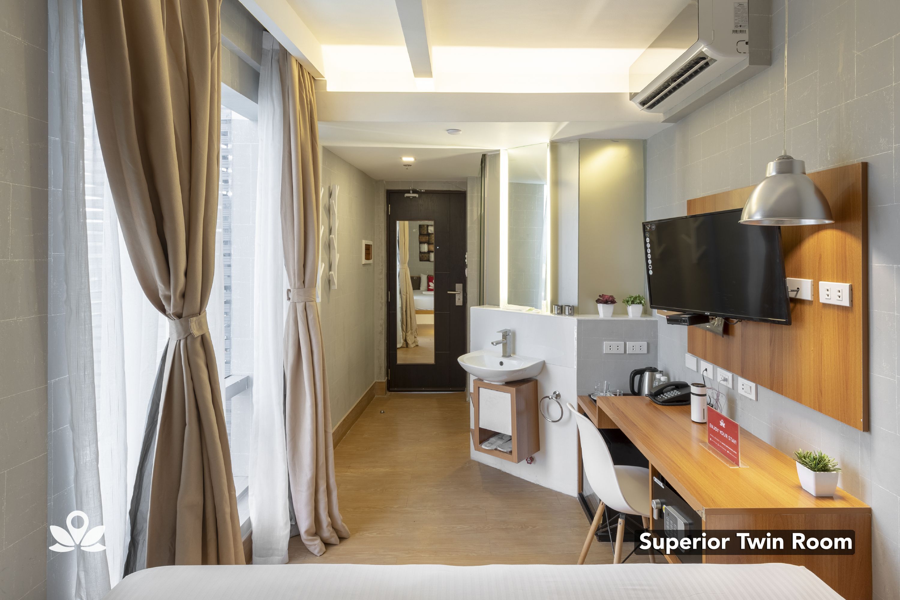 Selah Pods Pasay by ZEN Rooms