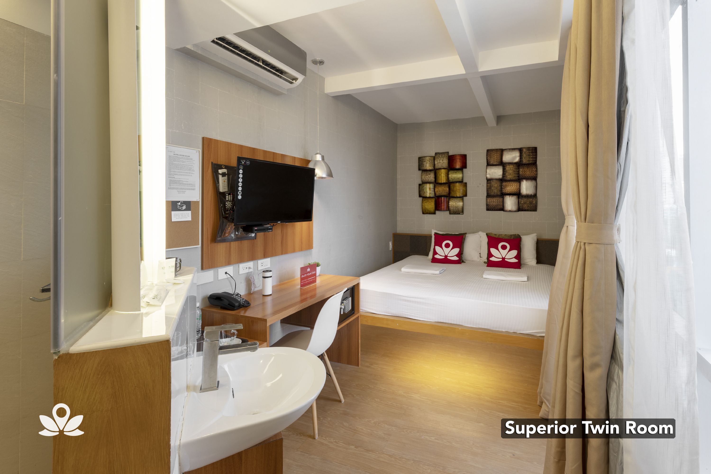 Selah Pods Pasay by ZEN Rooms
