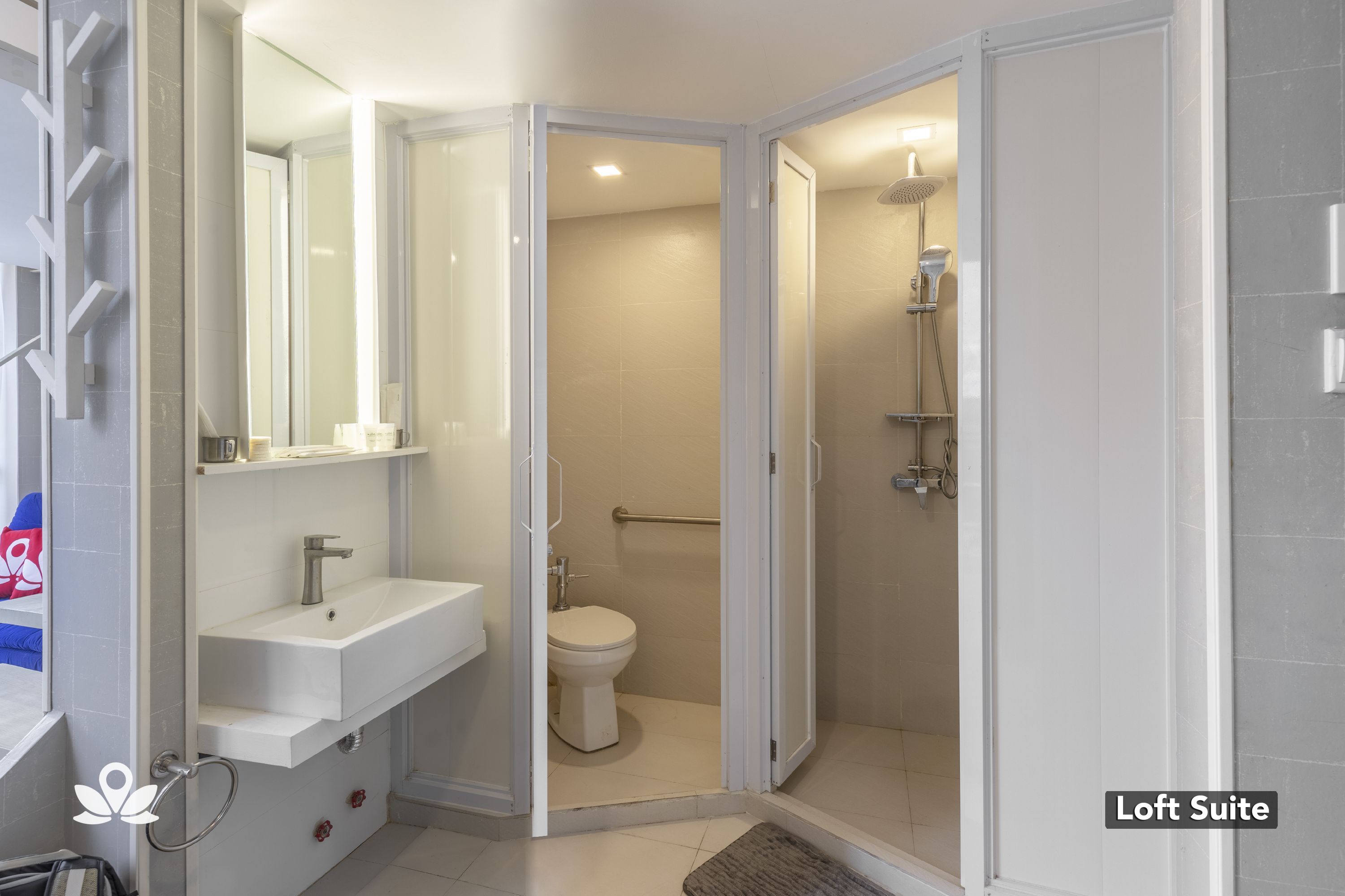 Selah Pods Pasay by ZEN Rooms