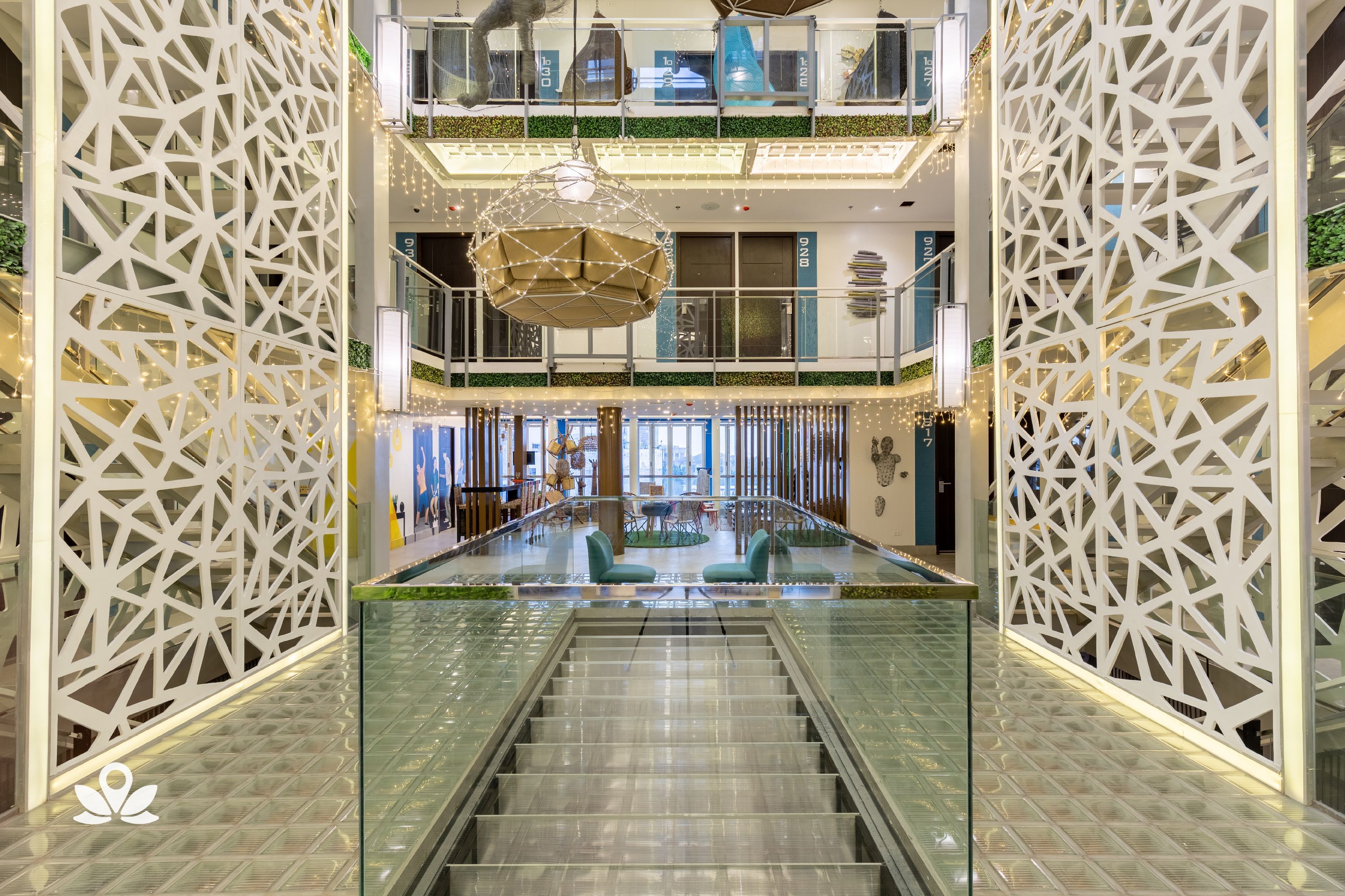 Selah Pods Pasay by ZEN Rooms
