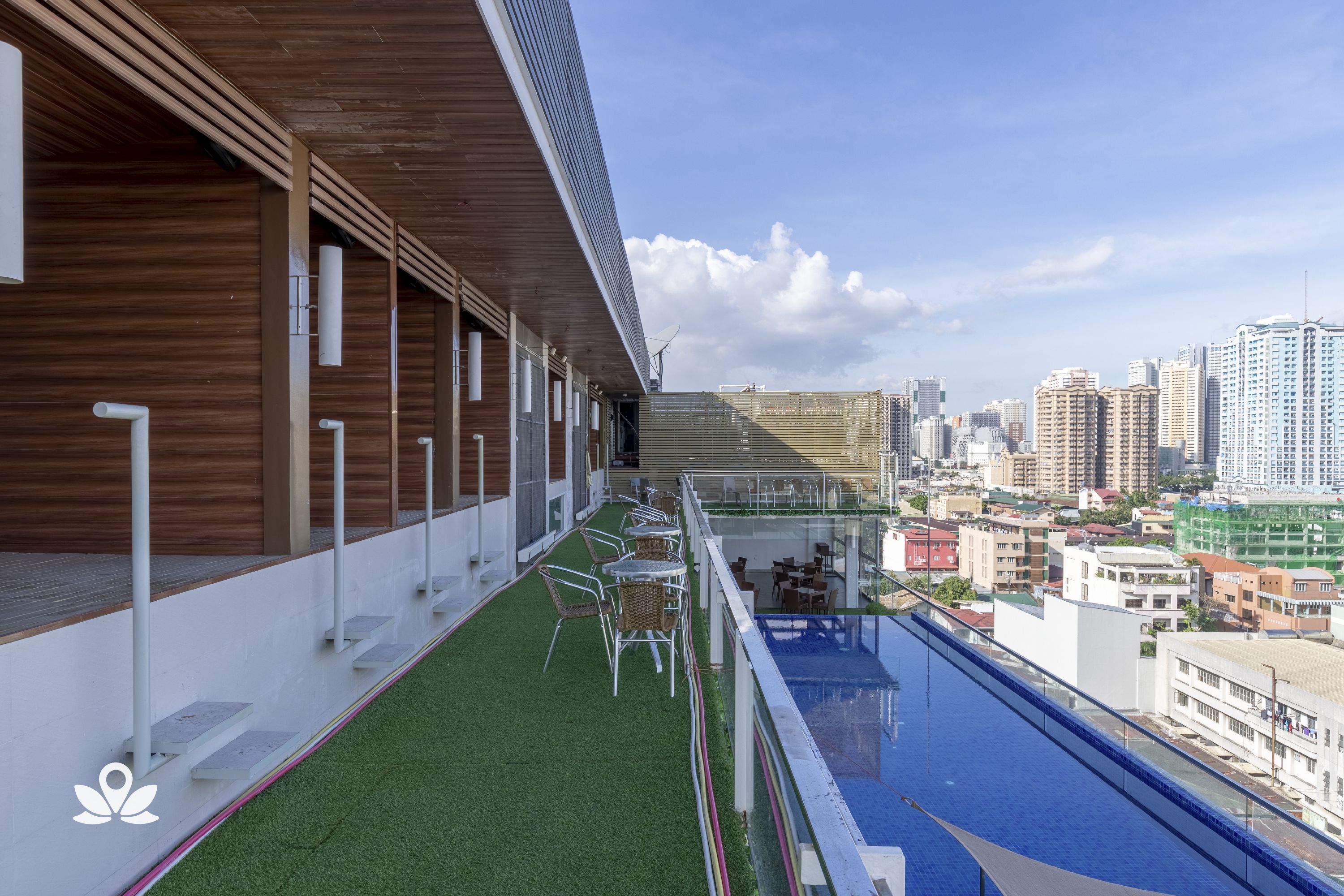 Selah Pods Pasay by ZEN Rooms