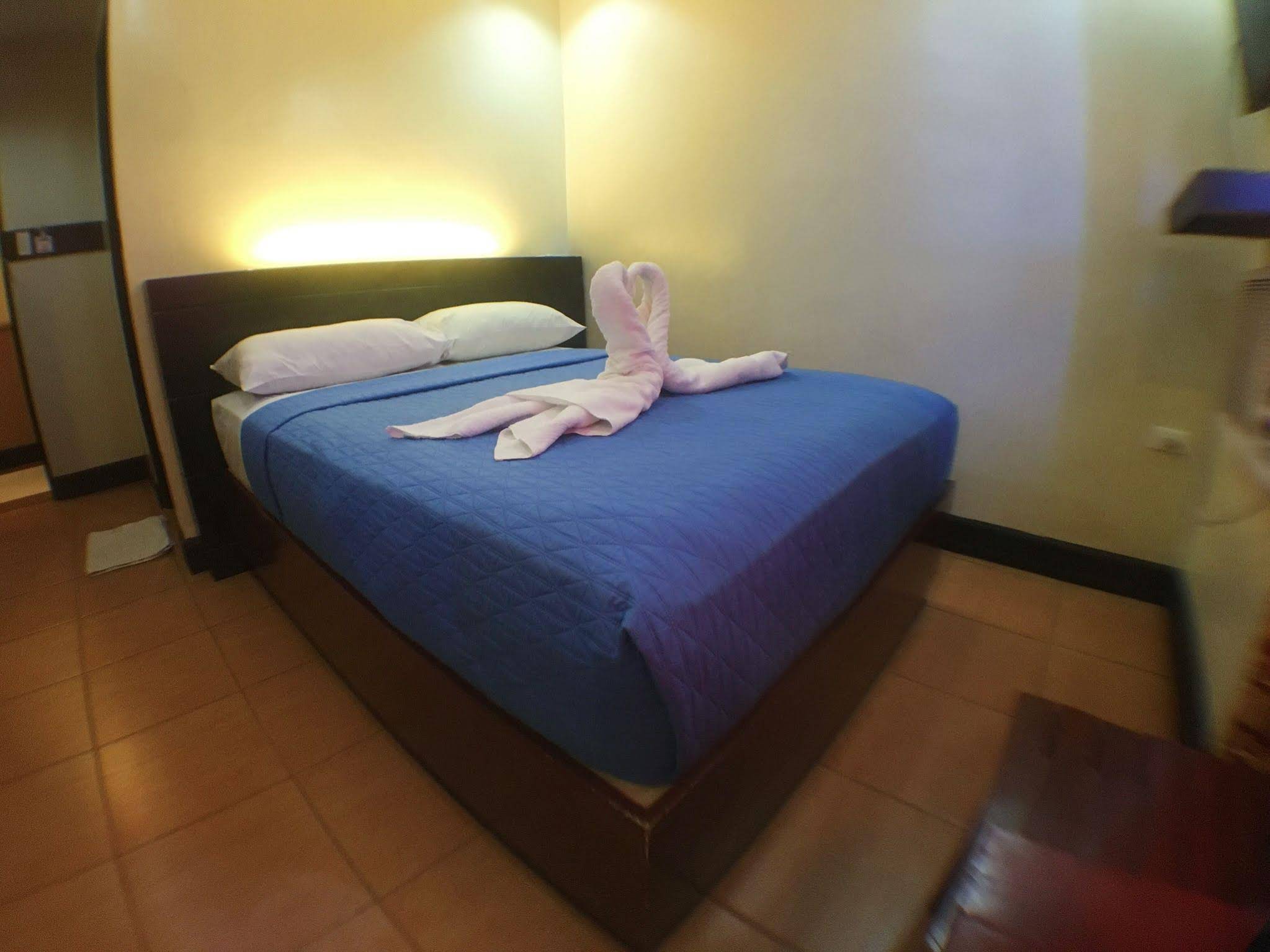 Siayan Travellers Inn
