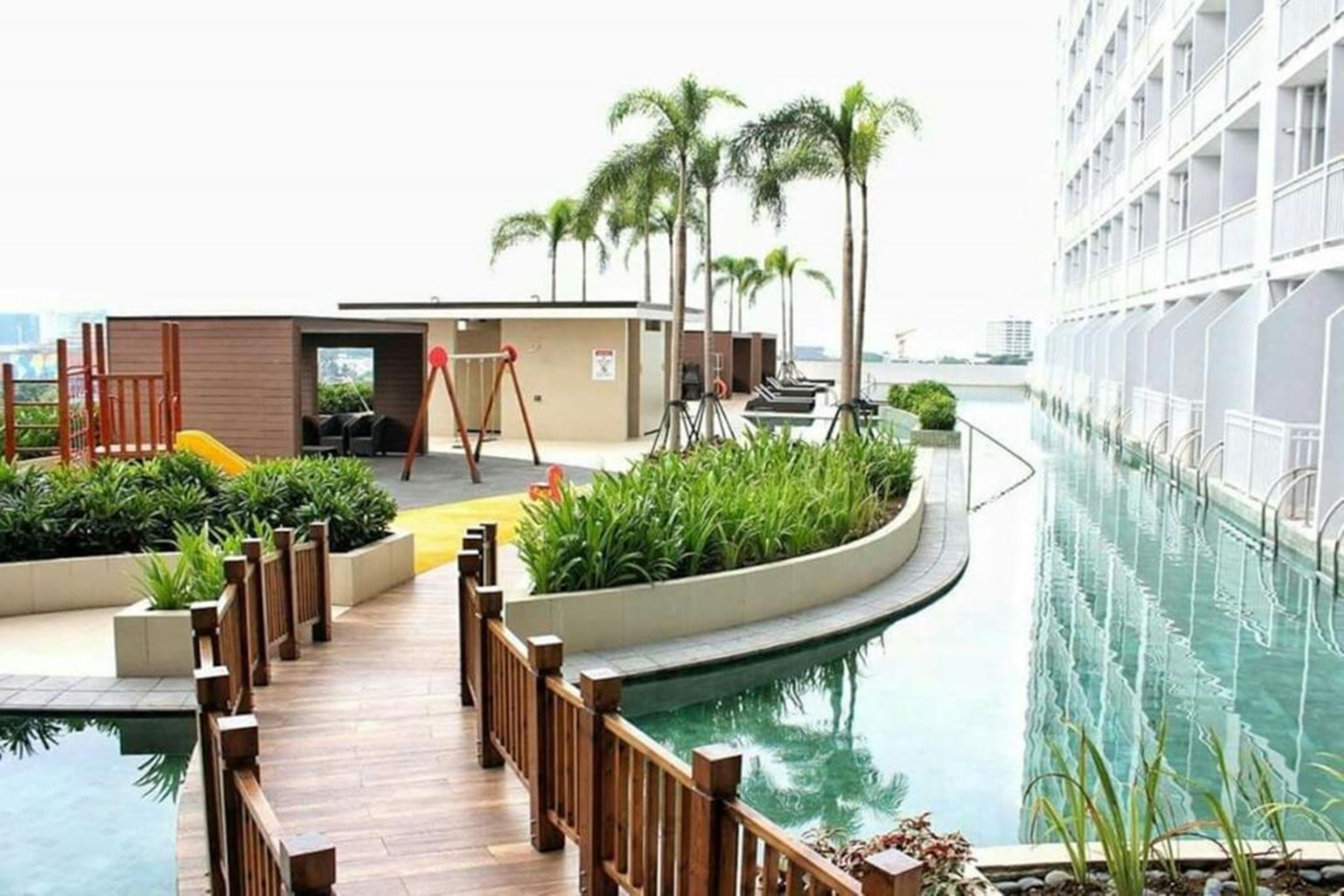 SMDC Breeze Residences By MaxStays