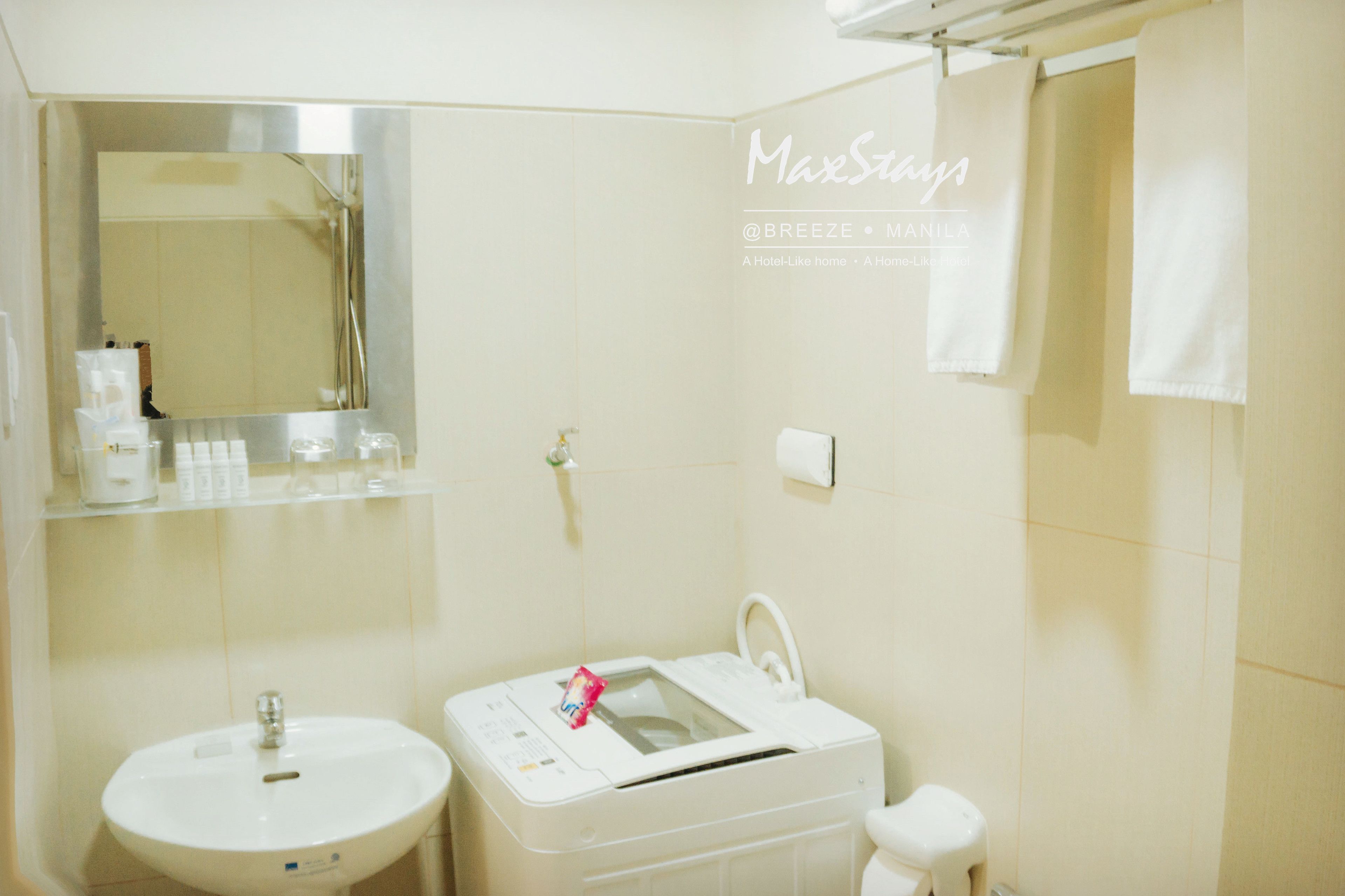 SMDC Breeze Residences By MaxStays