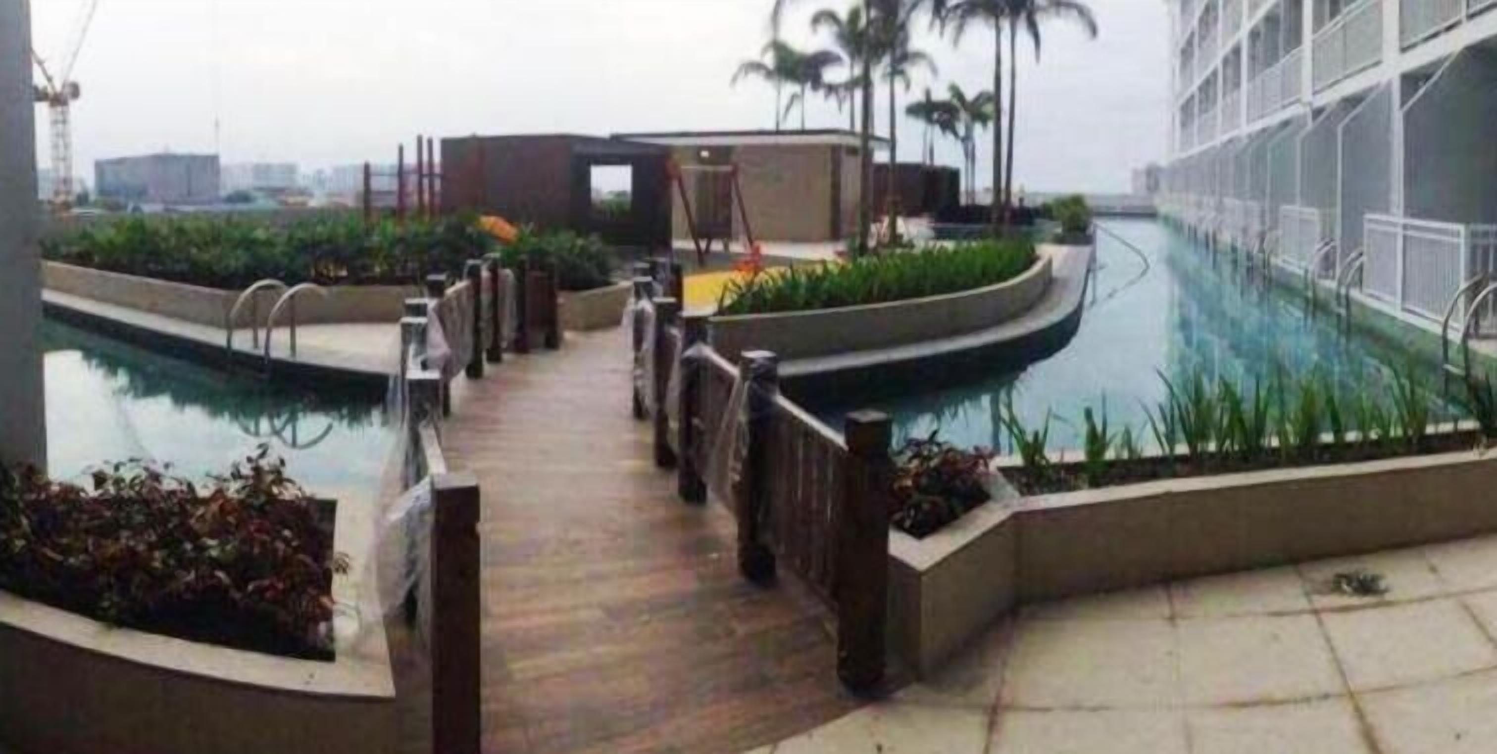 SMDC Breeze Residences By MaxStays