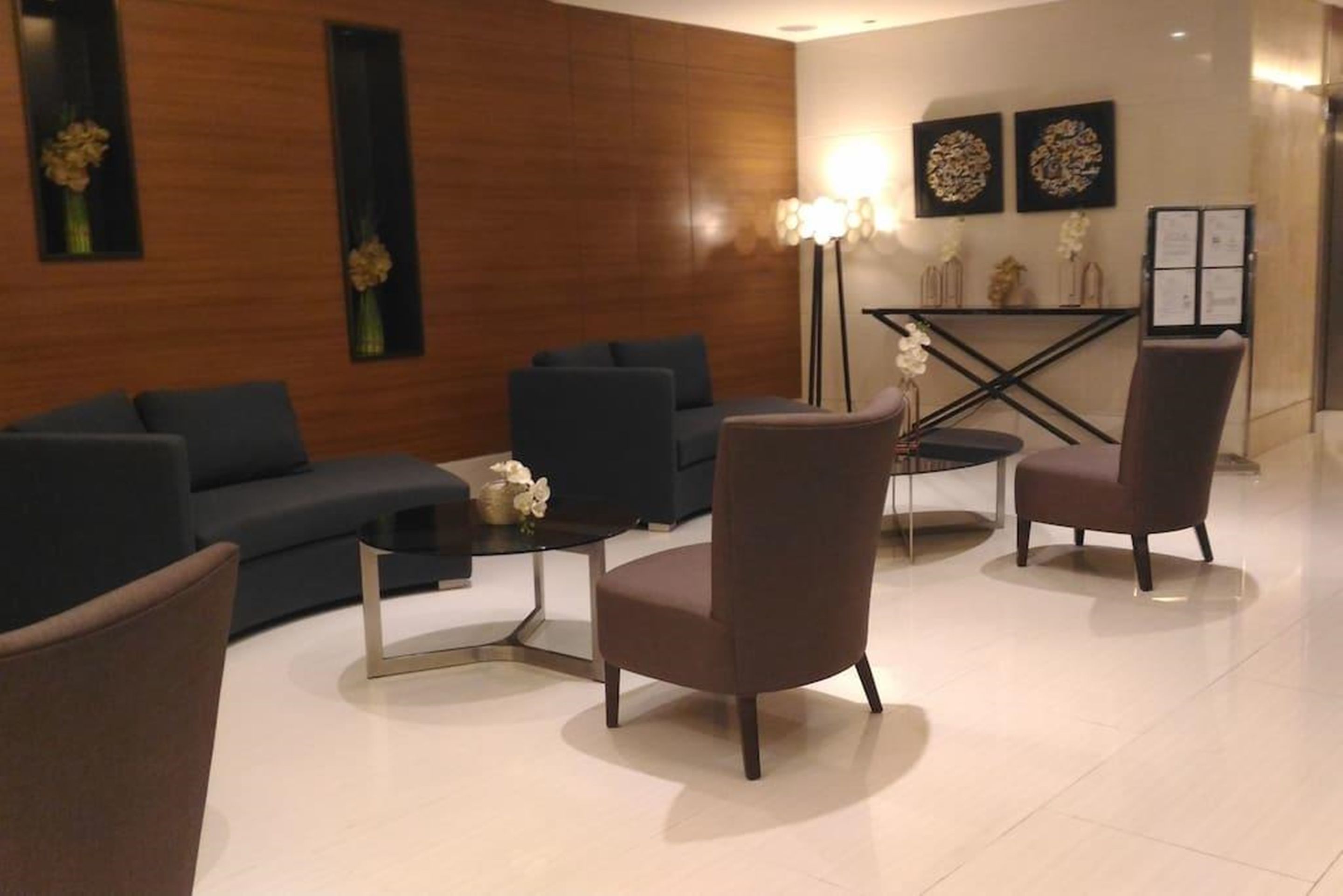 SMDC Breeze Residences By MaxStays