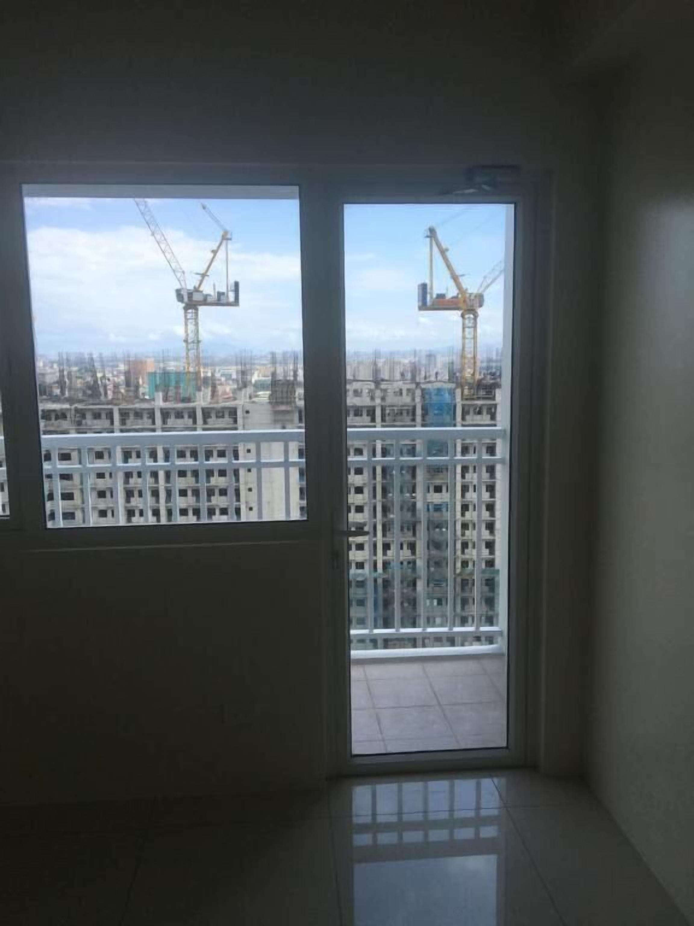 SMDC Breeze Residences By MaxStays