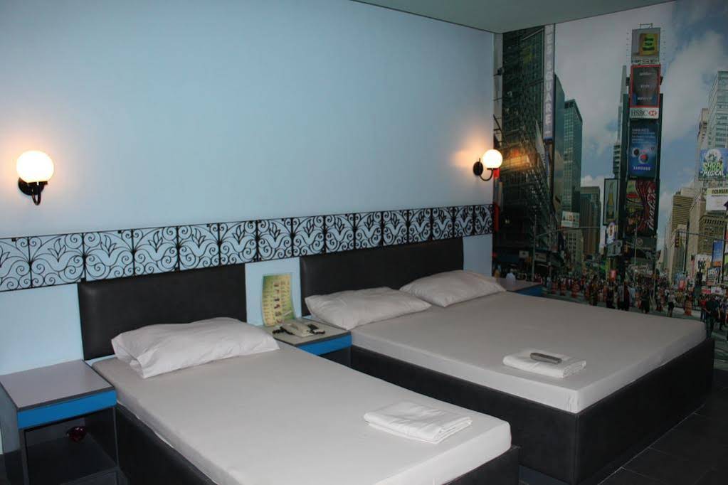 Urban Travellers Hotel