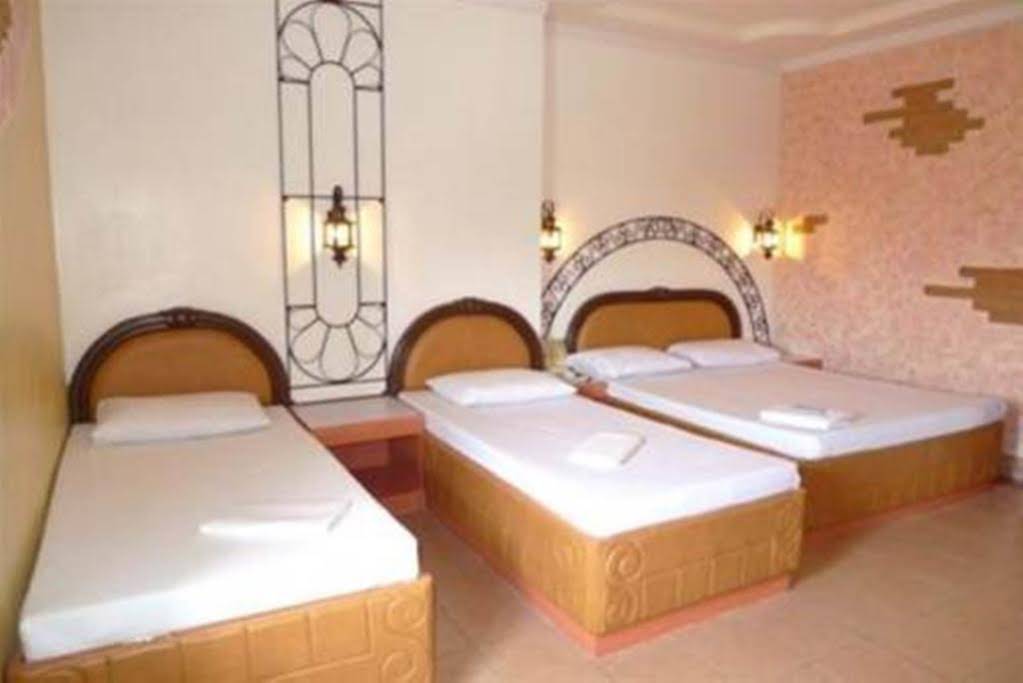 Urban Travellers Hotel