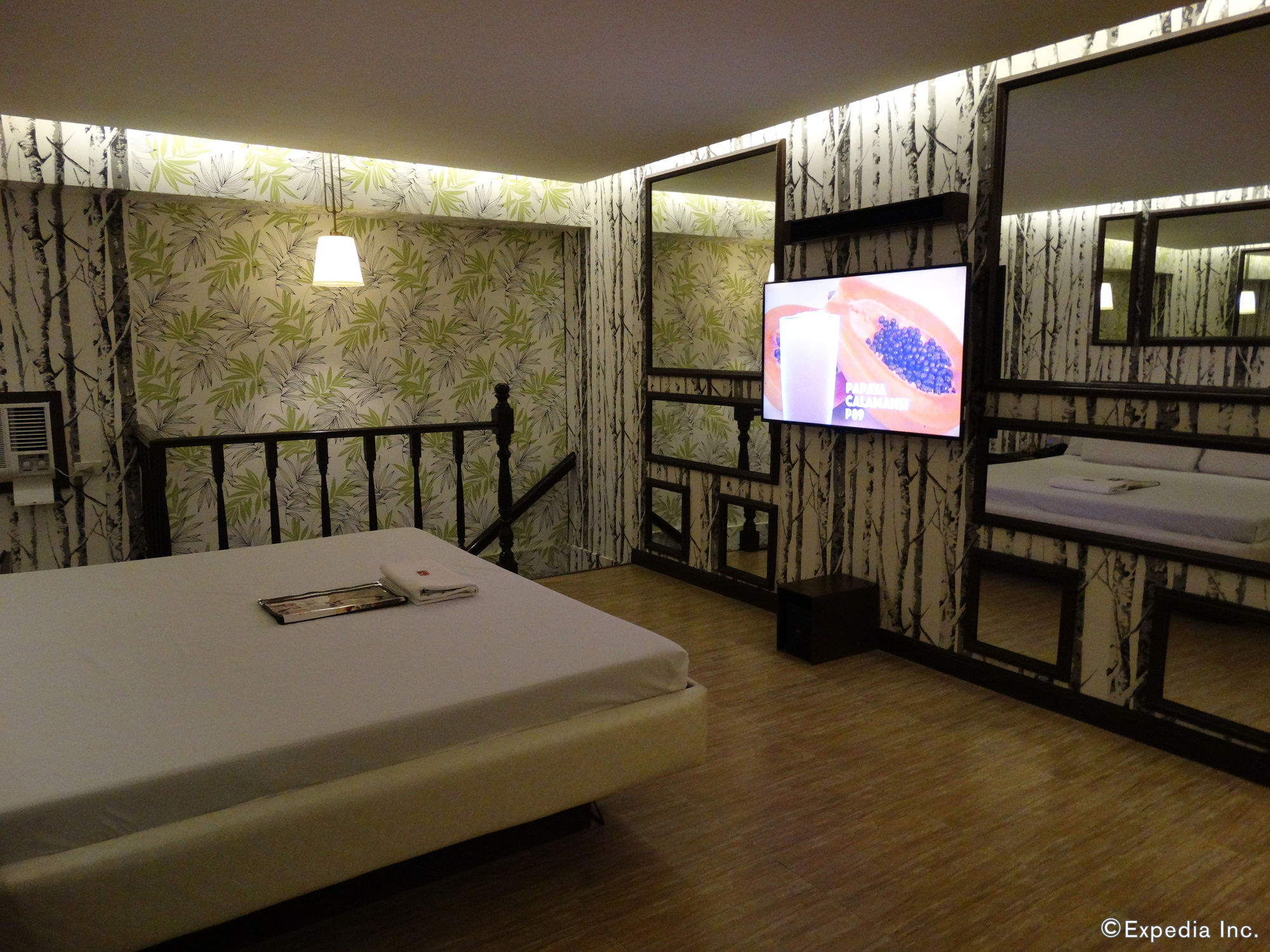 Victoria Court Cuneta Motorist Lodge